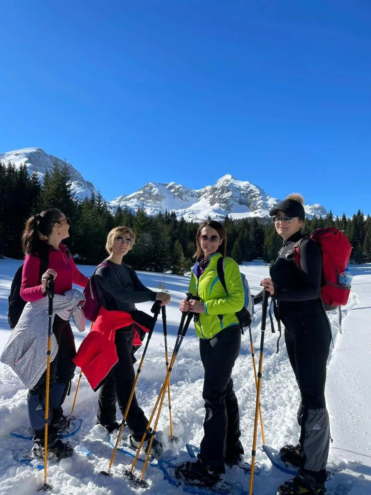 People in Casa di Pino EcoLodge Hotel