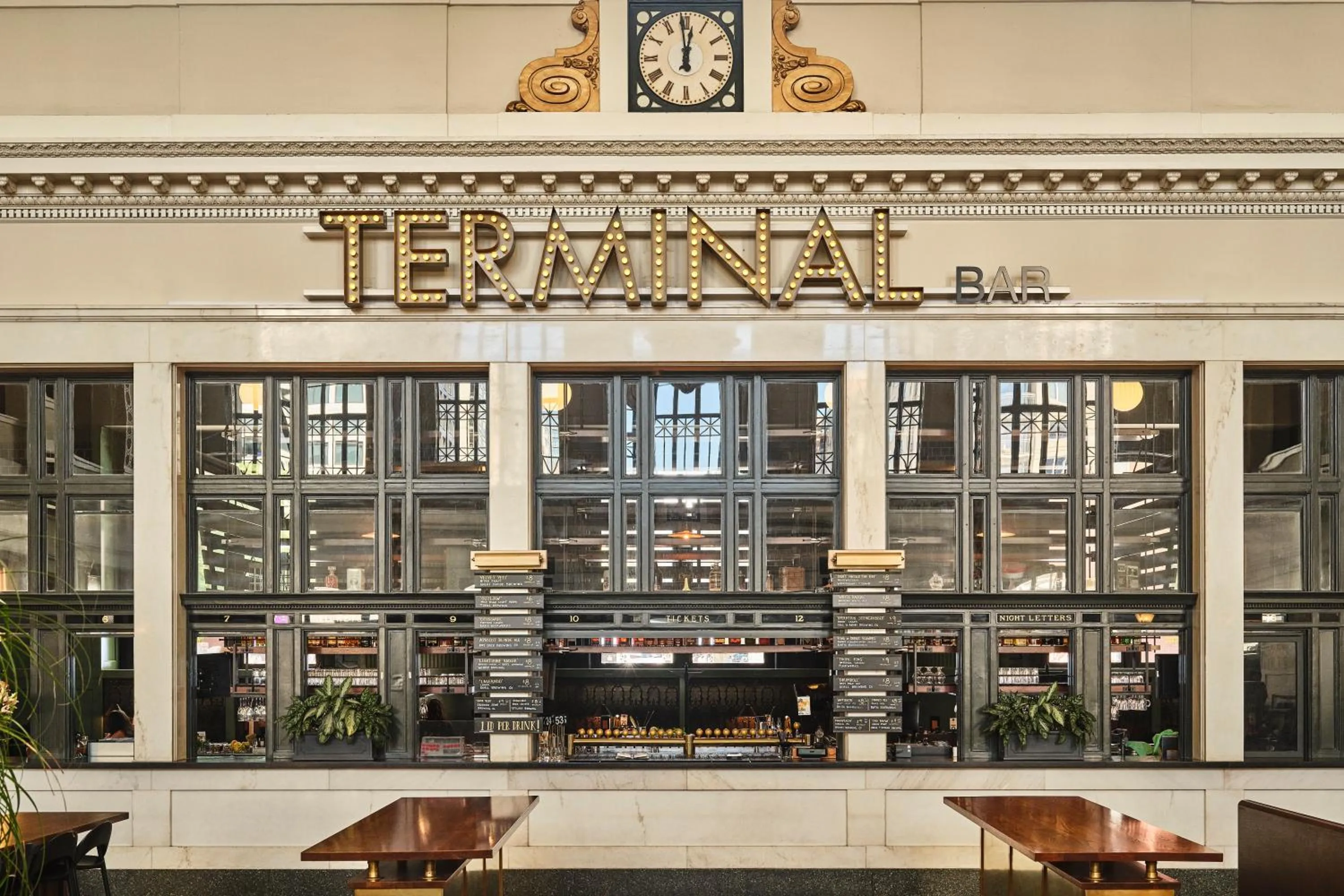 Lounge or bar in The Crawford Hotel