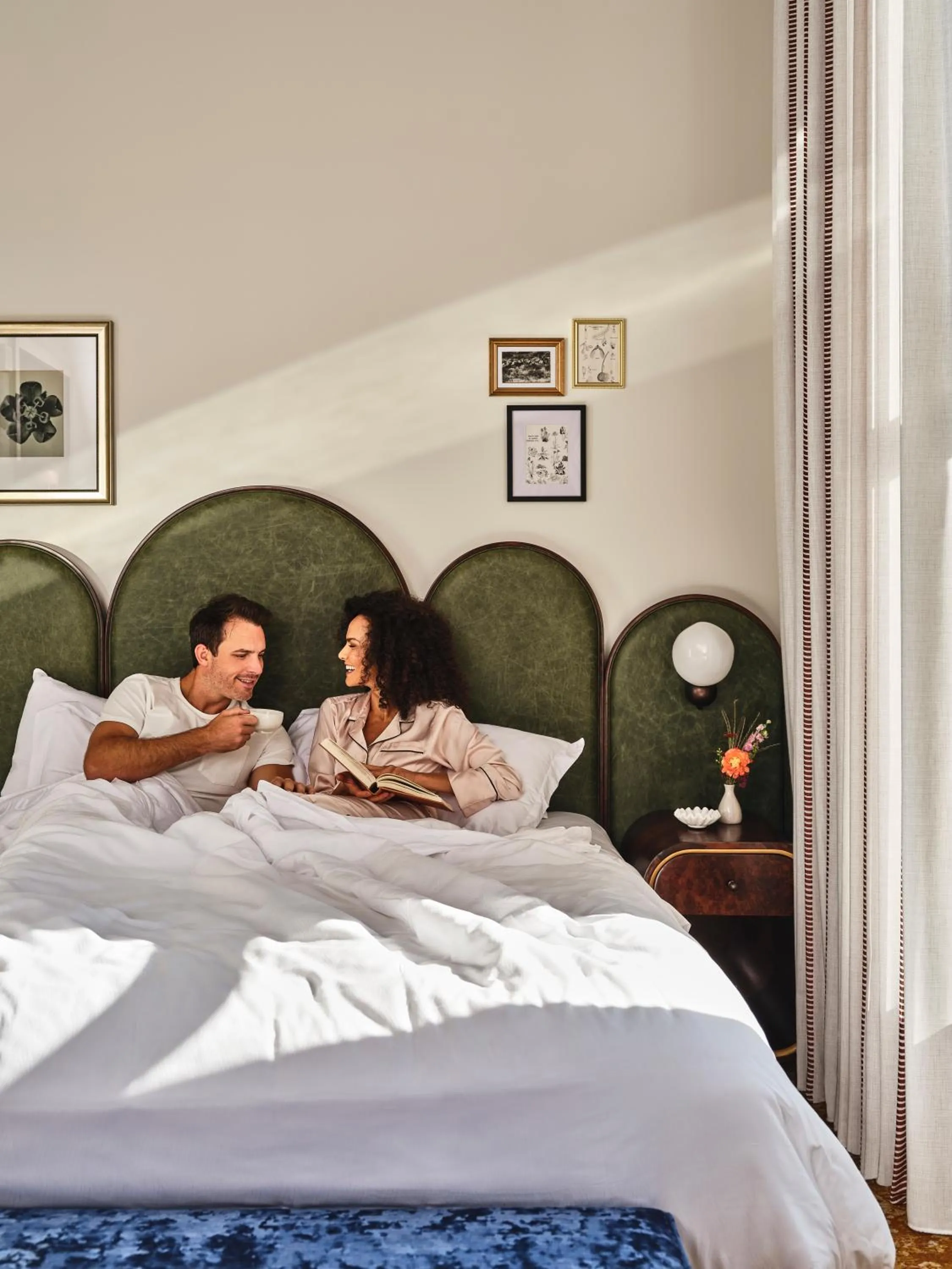 Bedroom, Bed in The Crawford Hotel