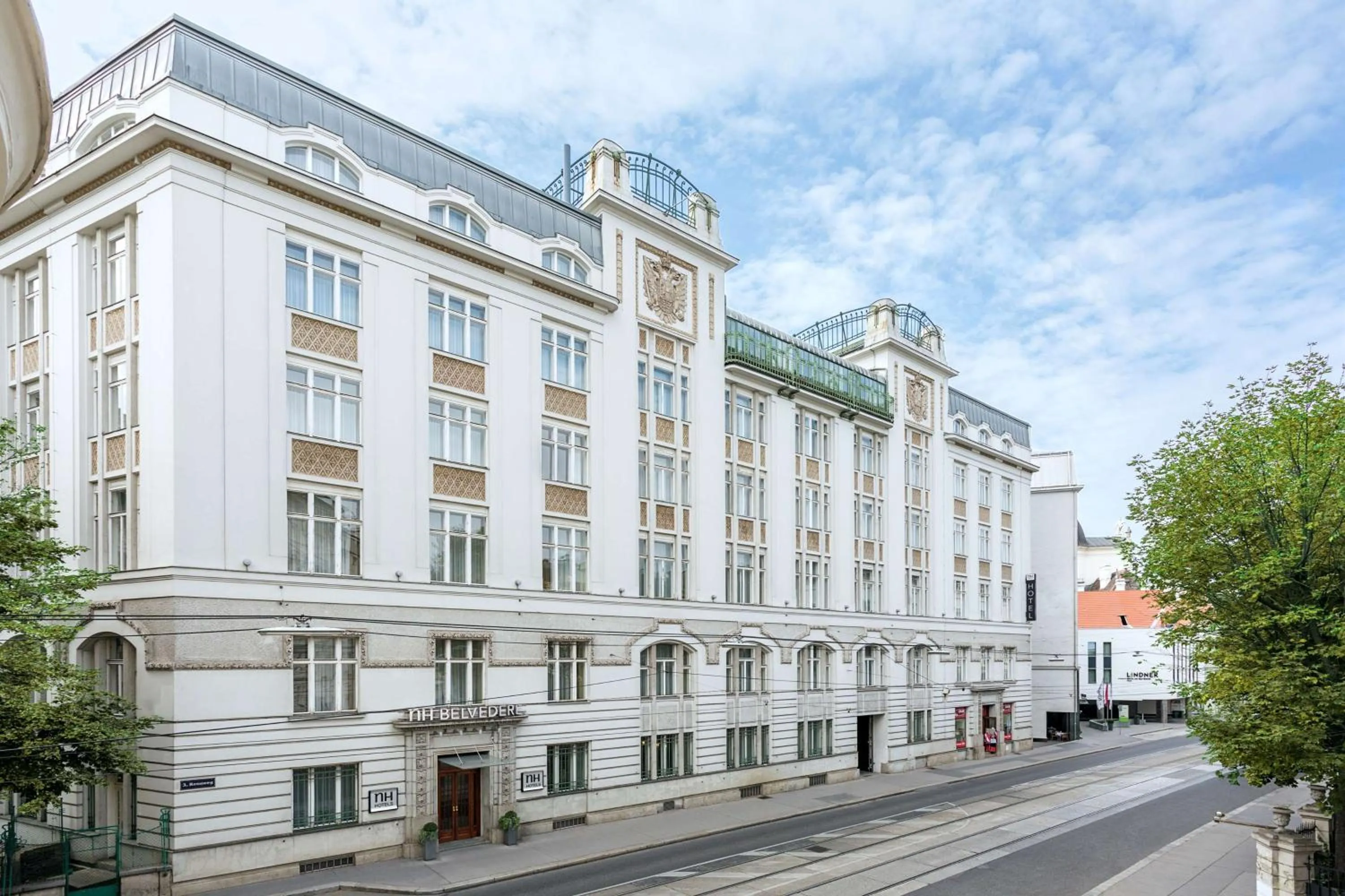Property building in NH Wien Belvedere