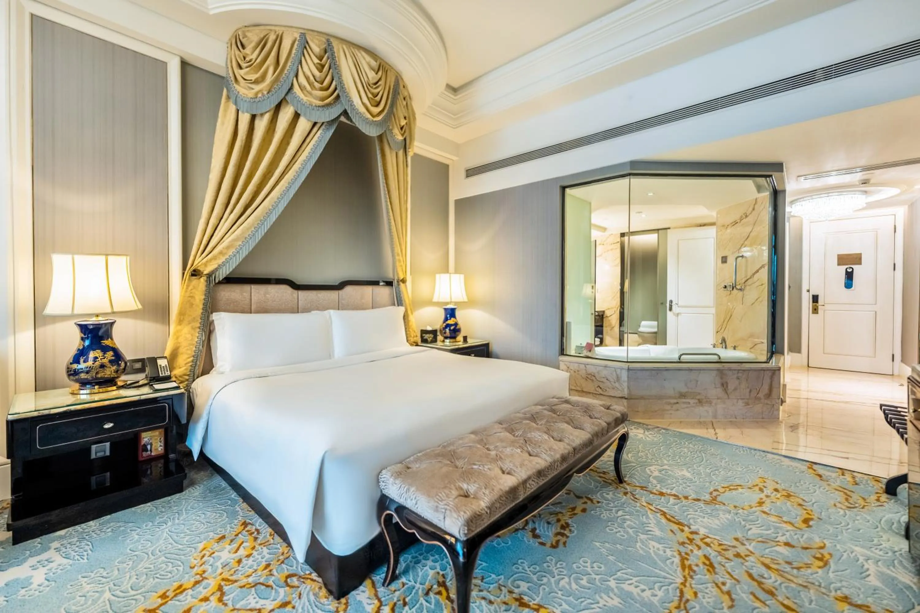 Bed in InterContinental Chengdu Global Center by IHG