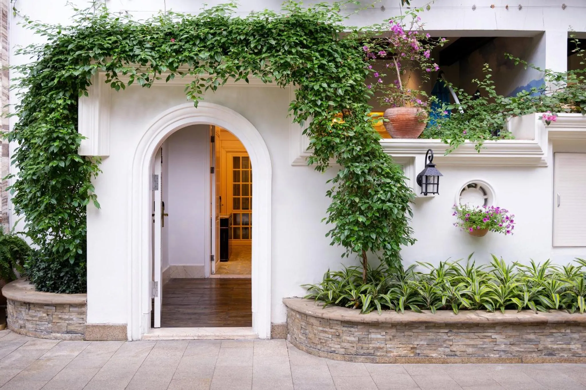 Photo of the whole room in InterContinental Chengdu Global Center by IHG