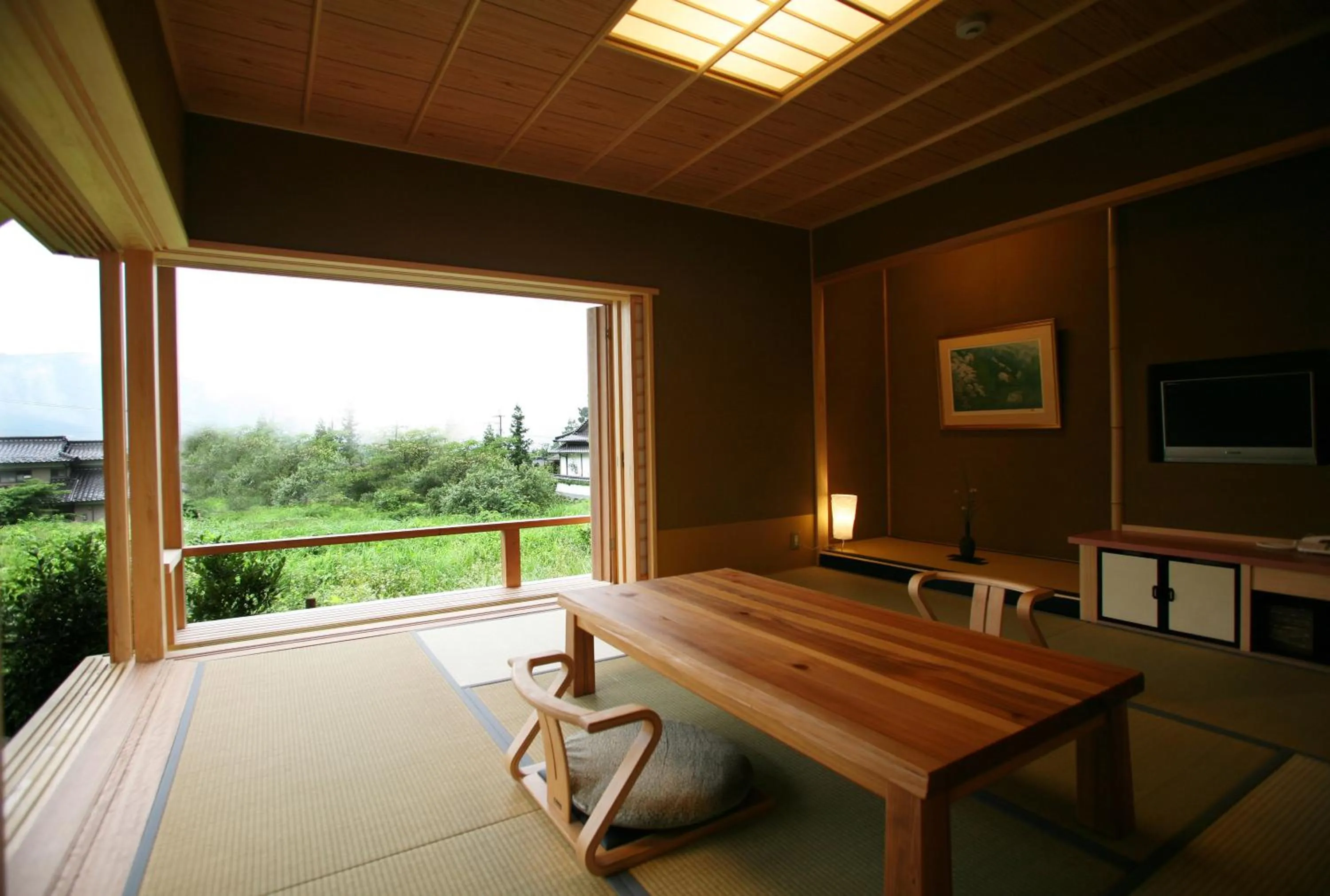 Photo of the whole room in Yufuin Hoteiya