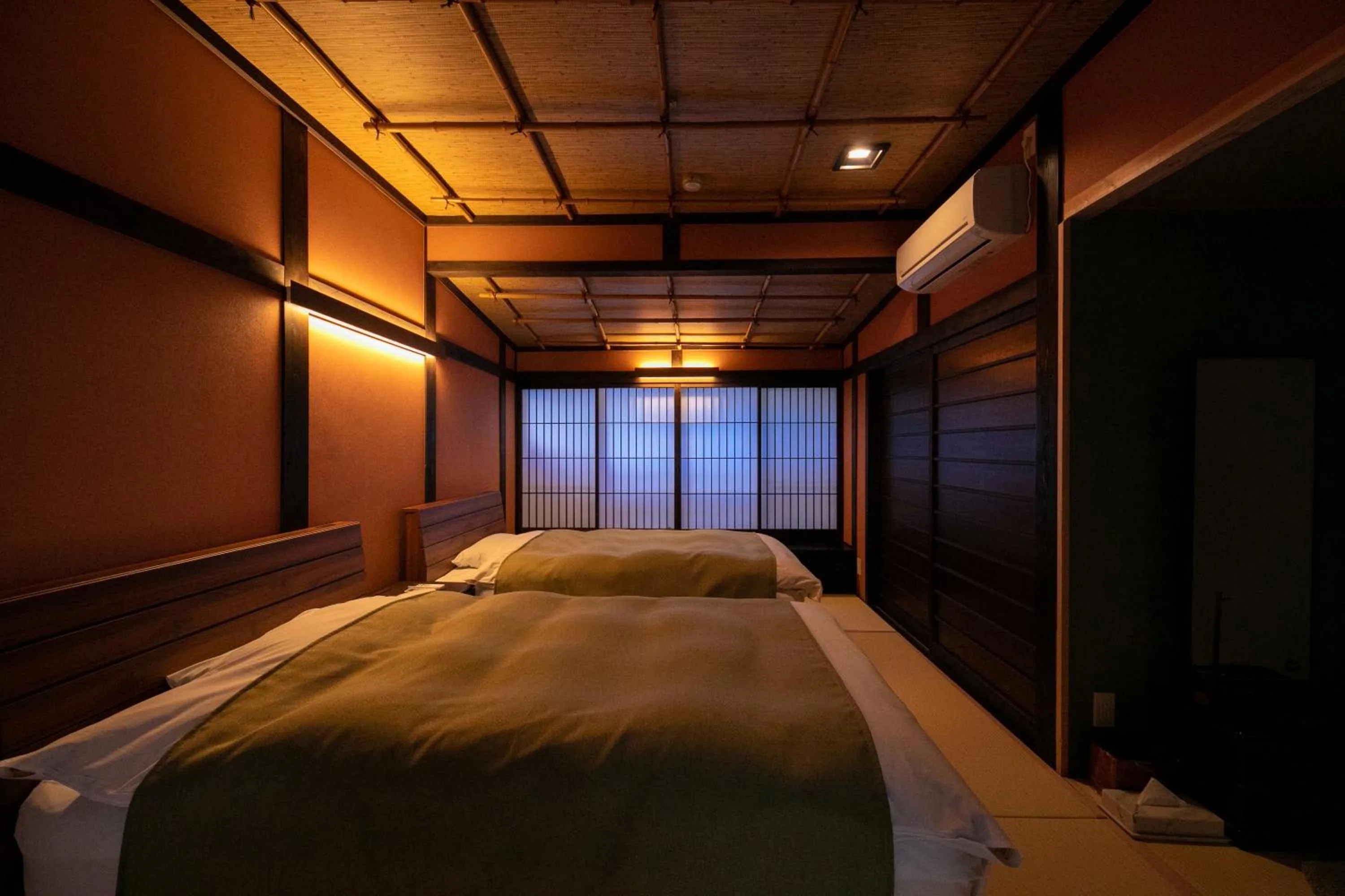 Photo of the whole room, Bed in Yufuin Hoteiya