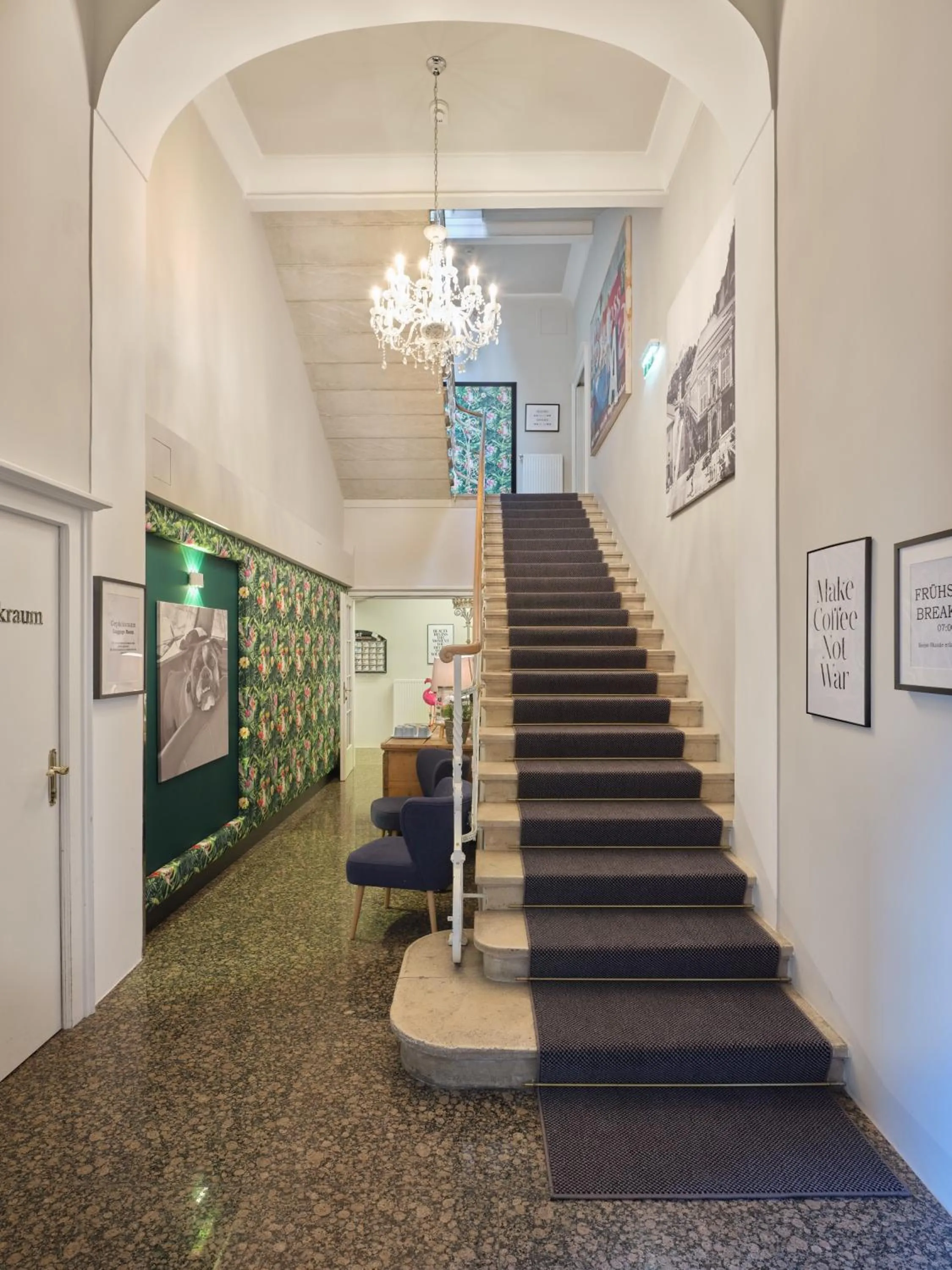 Area and facilities in Hotel Villa Carlton - Adults Only