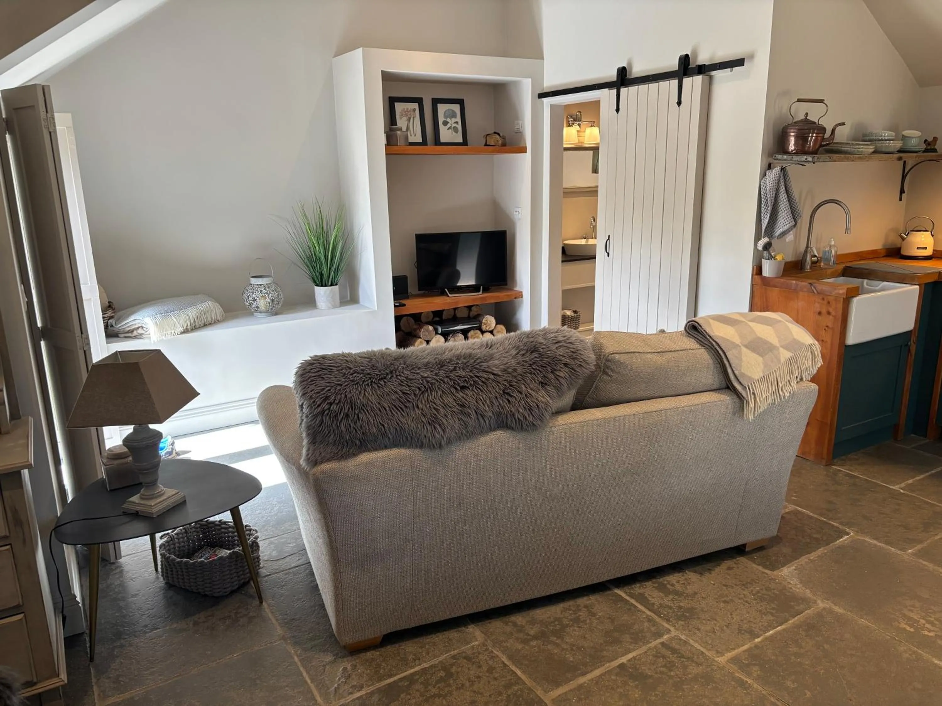 TV and multimedia in Street Farmhouse