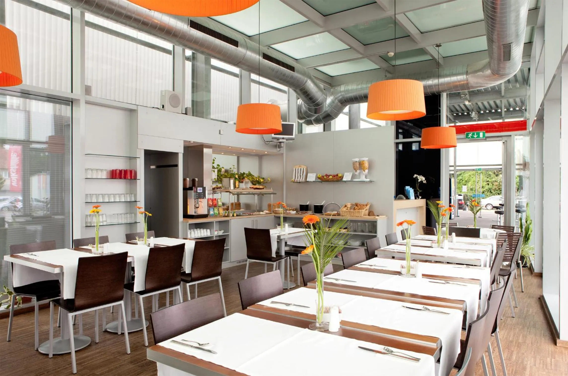 Buffet breakfast in Orange Wings Krems