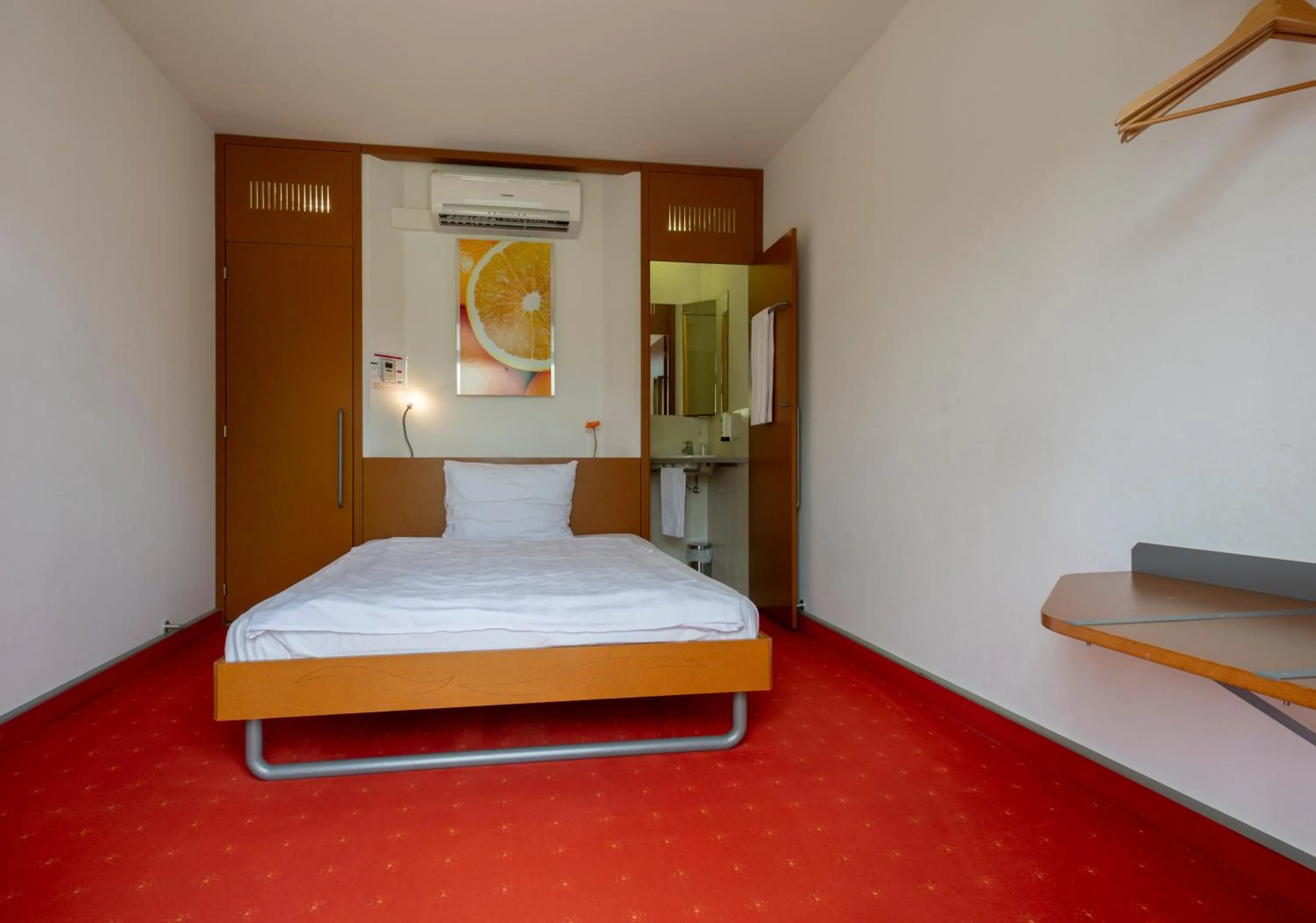 Bed in Orange Wings Krems