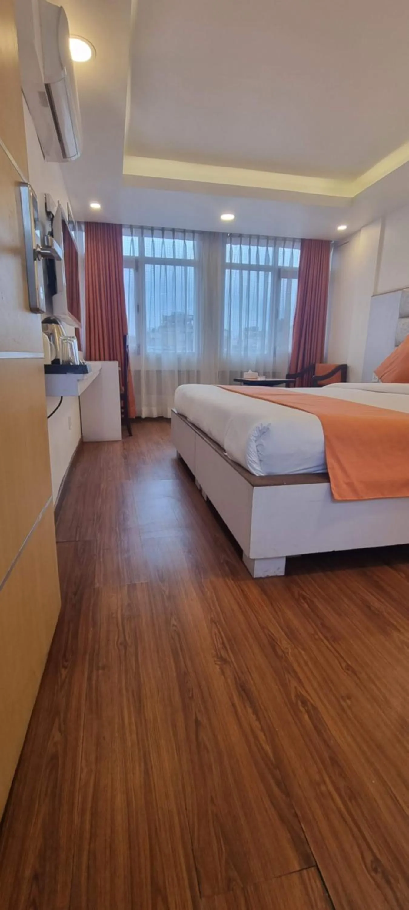 TV and multimedia, Bed in Durbar Hotel & Residence