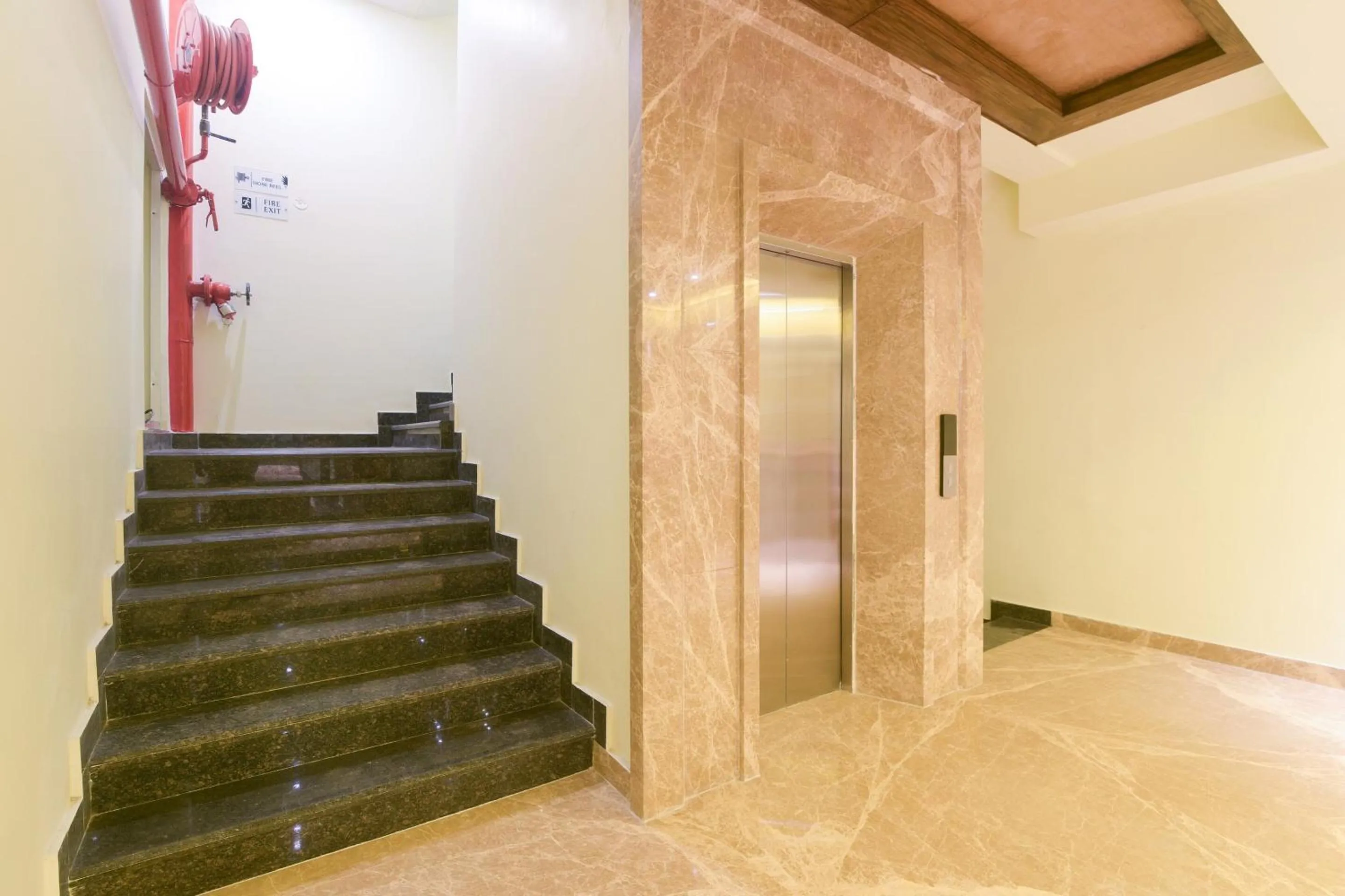 Facade/entrance in Super Collection O Starlight