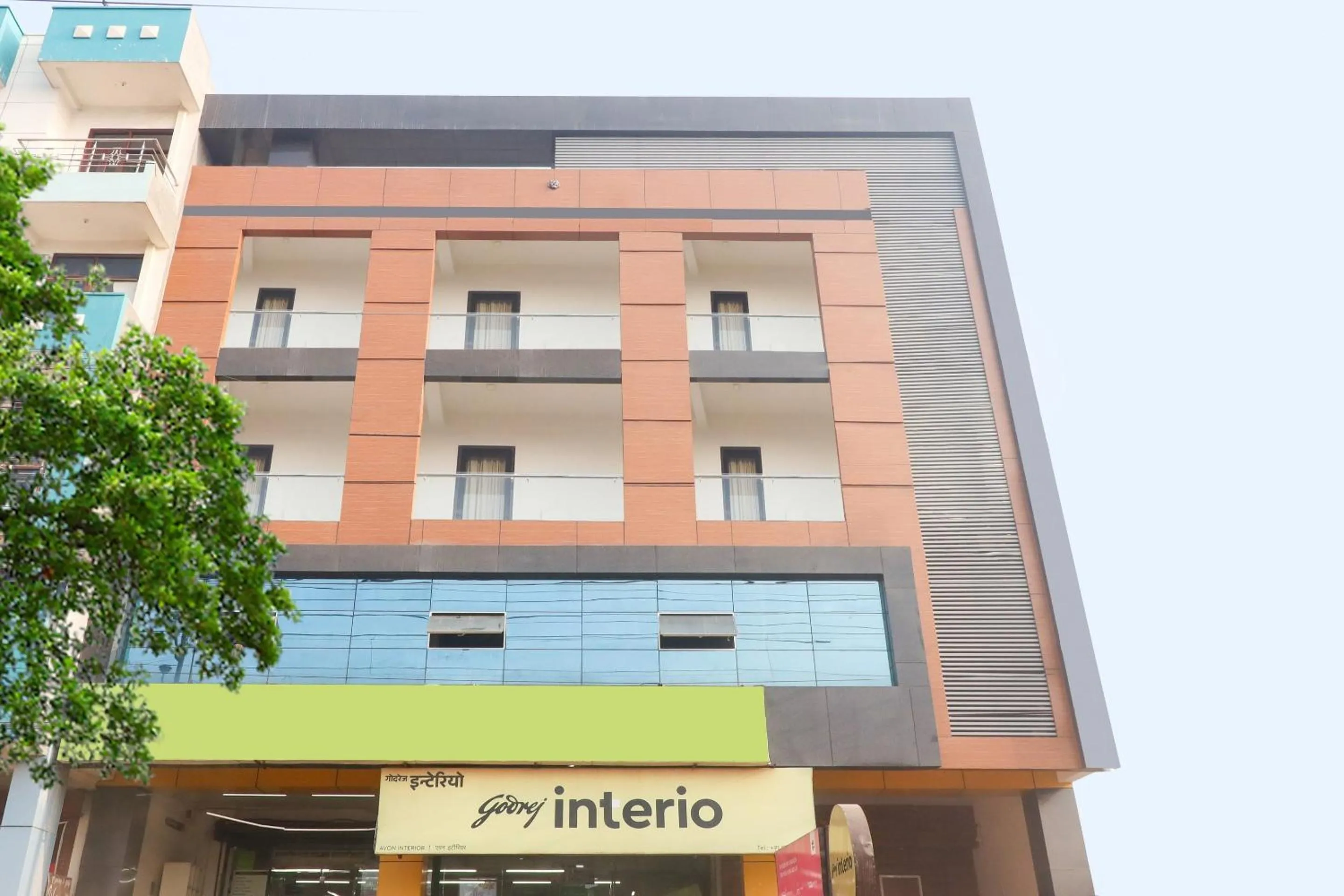 Facade/entrance in OYO 77736 Hotel Starlight