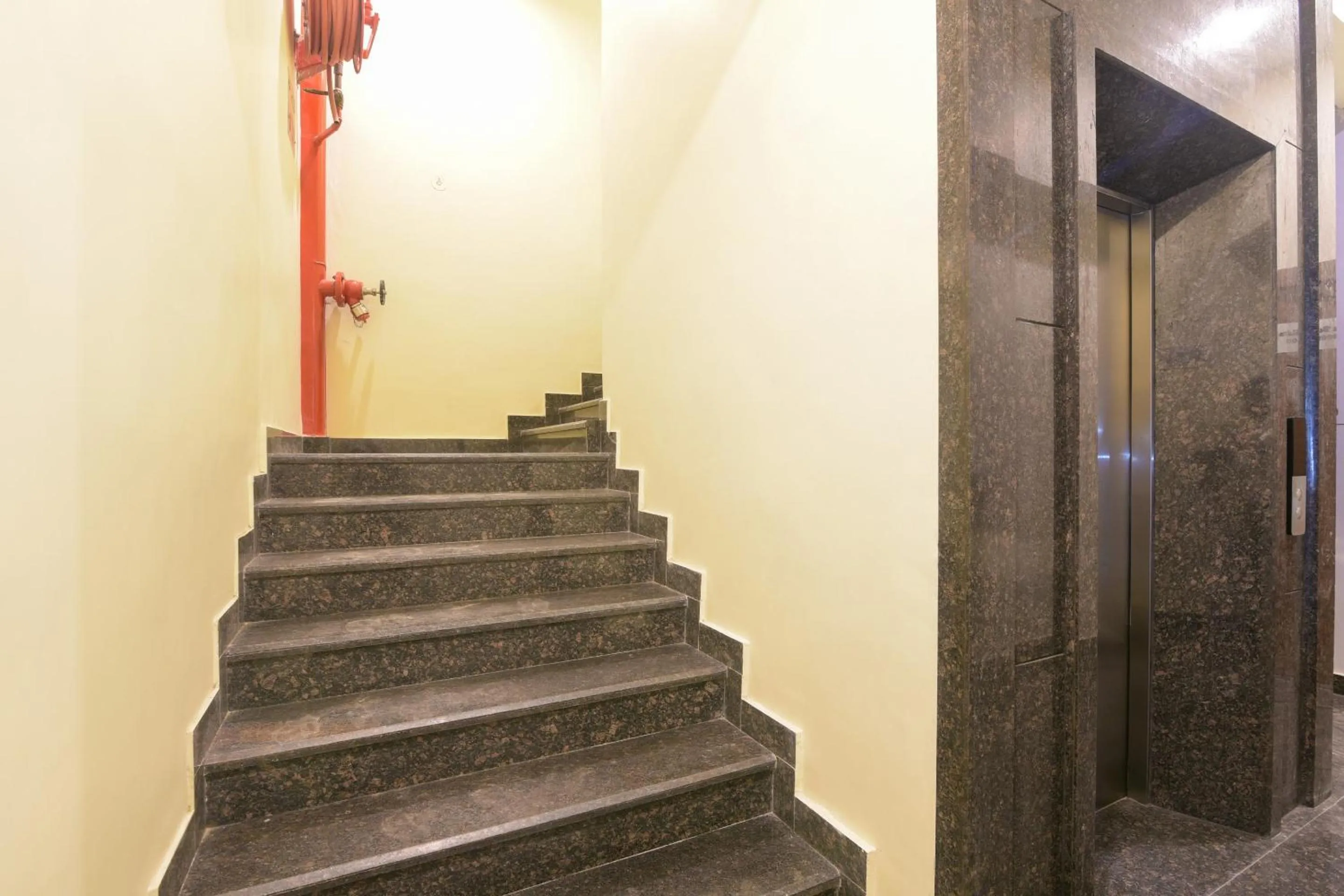 Lobby or reception in OYO 77736 Hotel Starlight