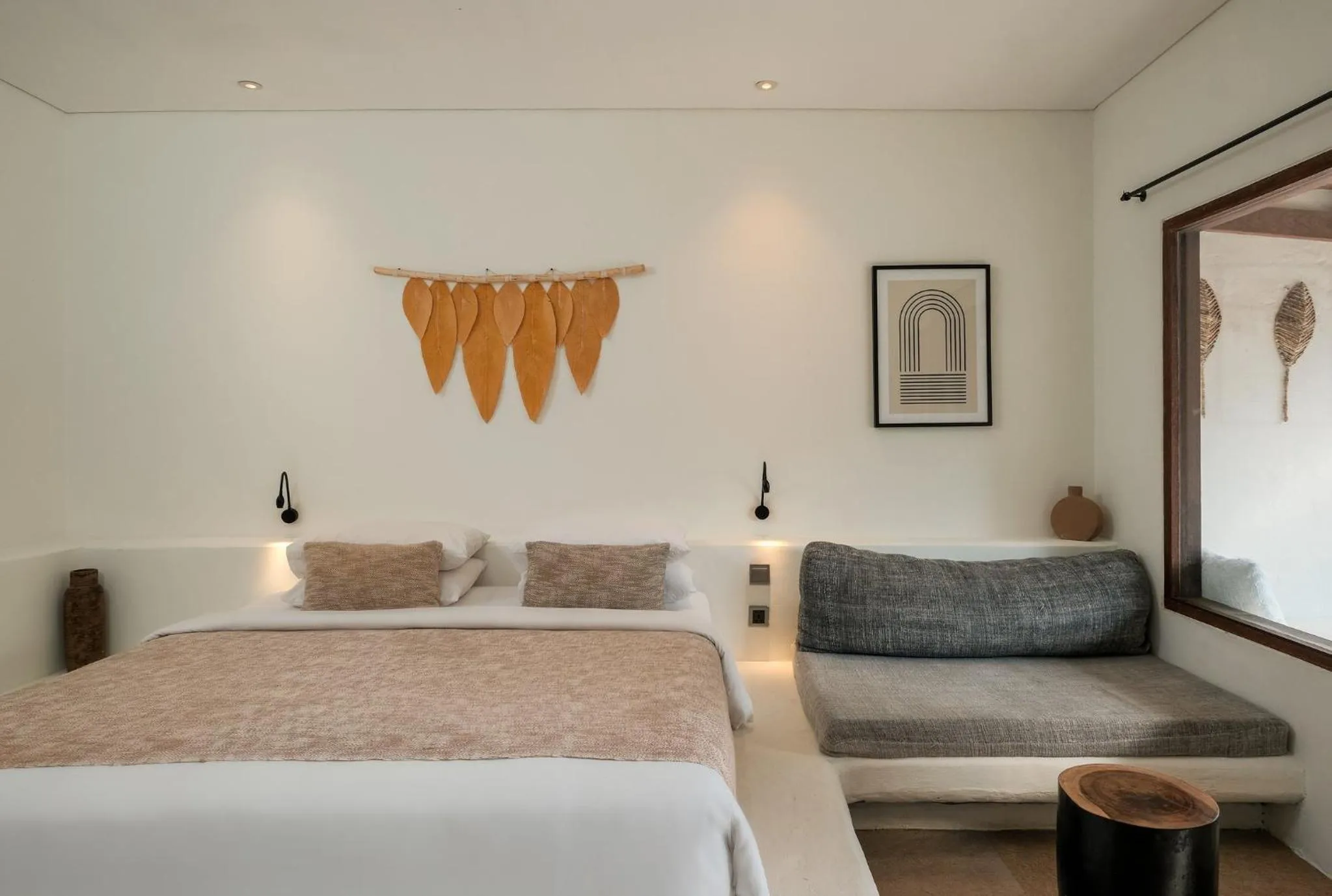 Bed in Amber Lombok Beach Resort