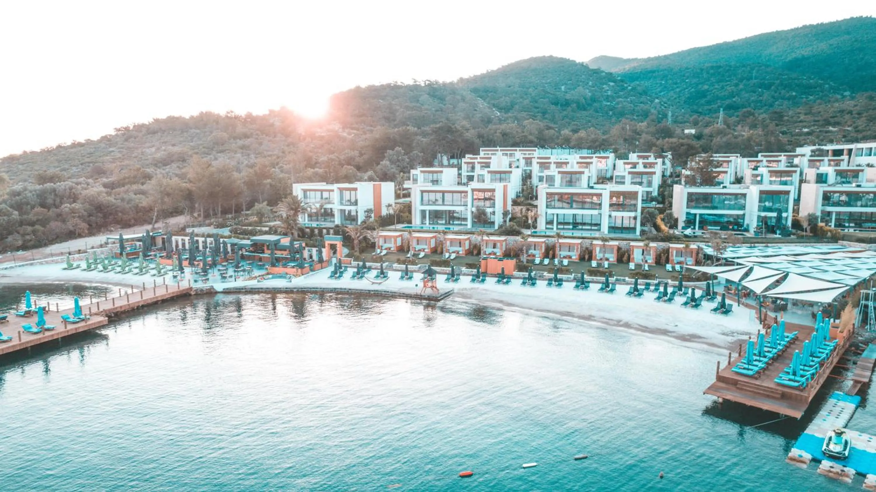 Day in The Norm Collection Door'a Bodrum