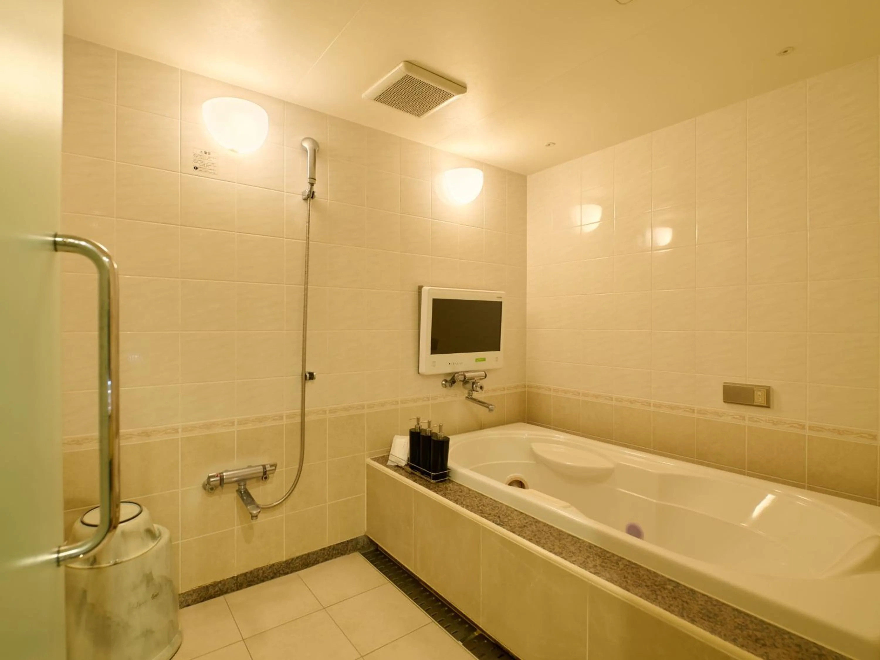 Shower in ORDA HOTEL