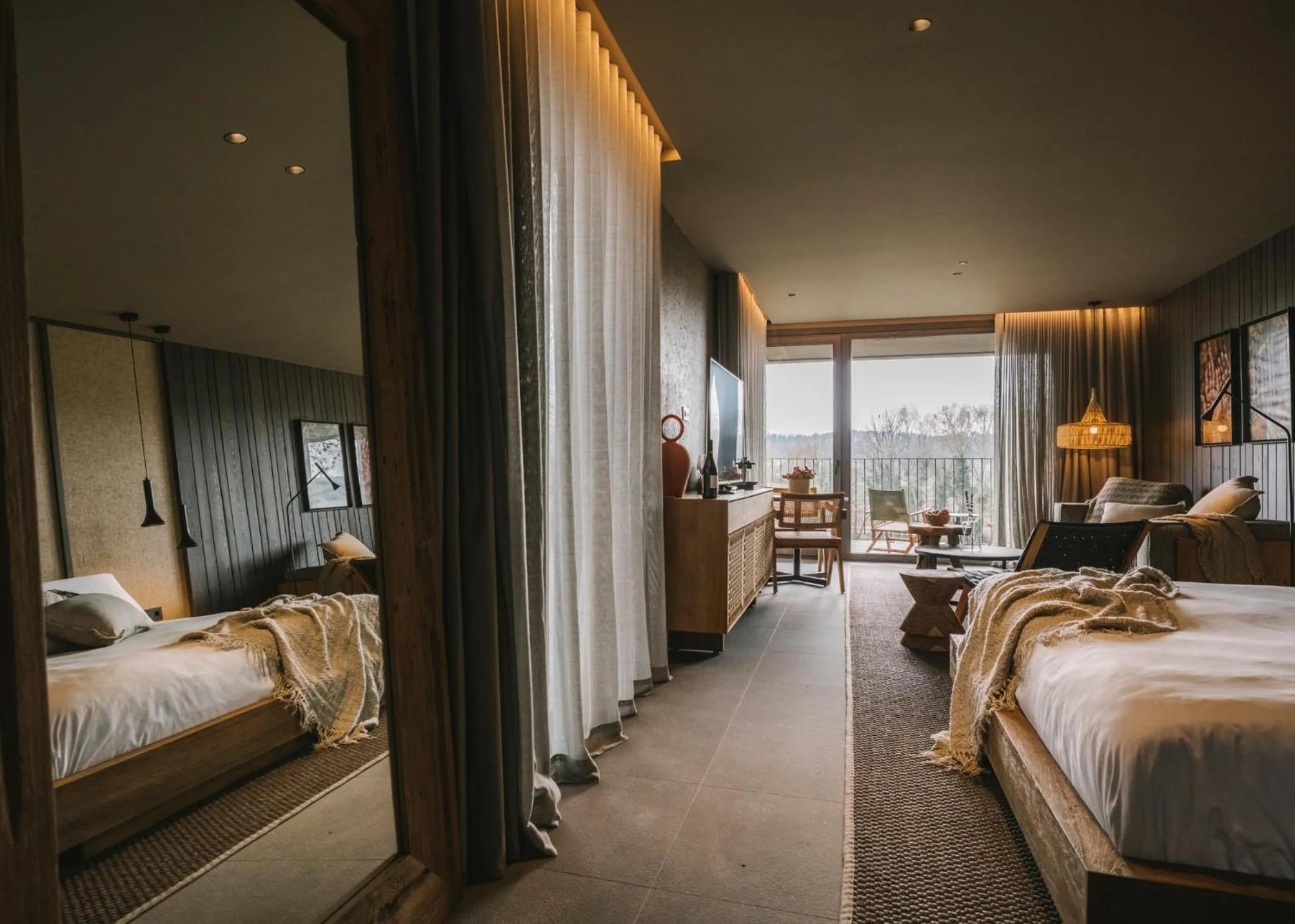 Photo of the whole room, Bed in Les Cabanes de l'Oller del Mas