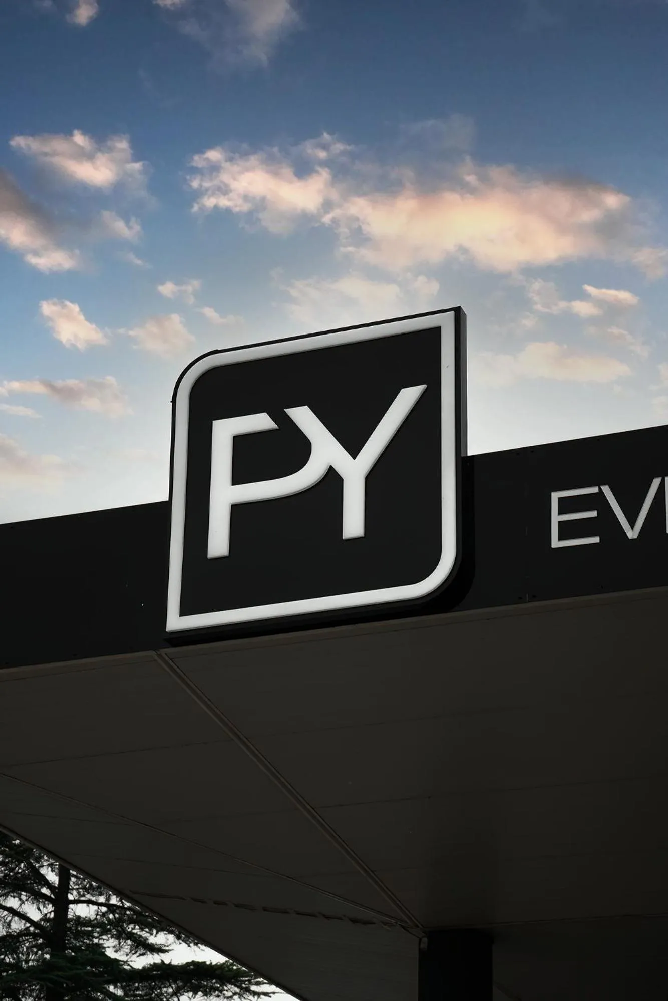 Logo/Certificate/Sign in Eventhotel Pyramide