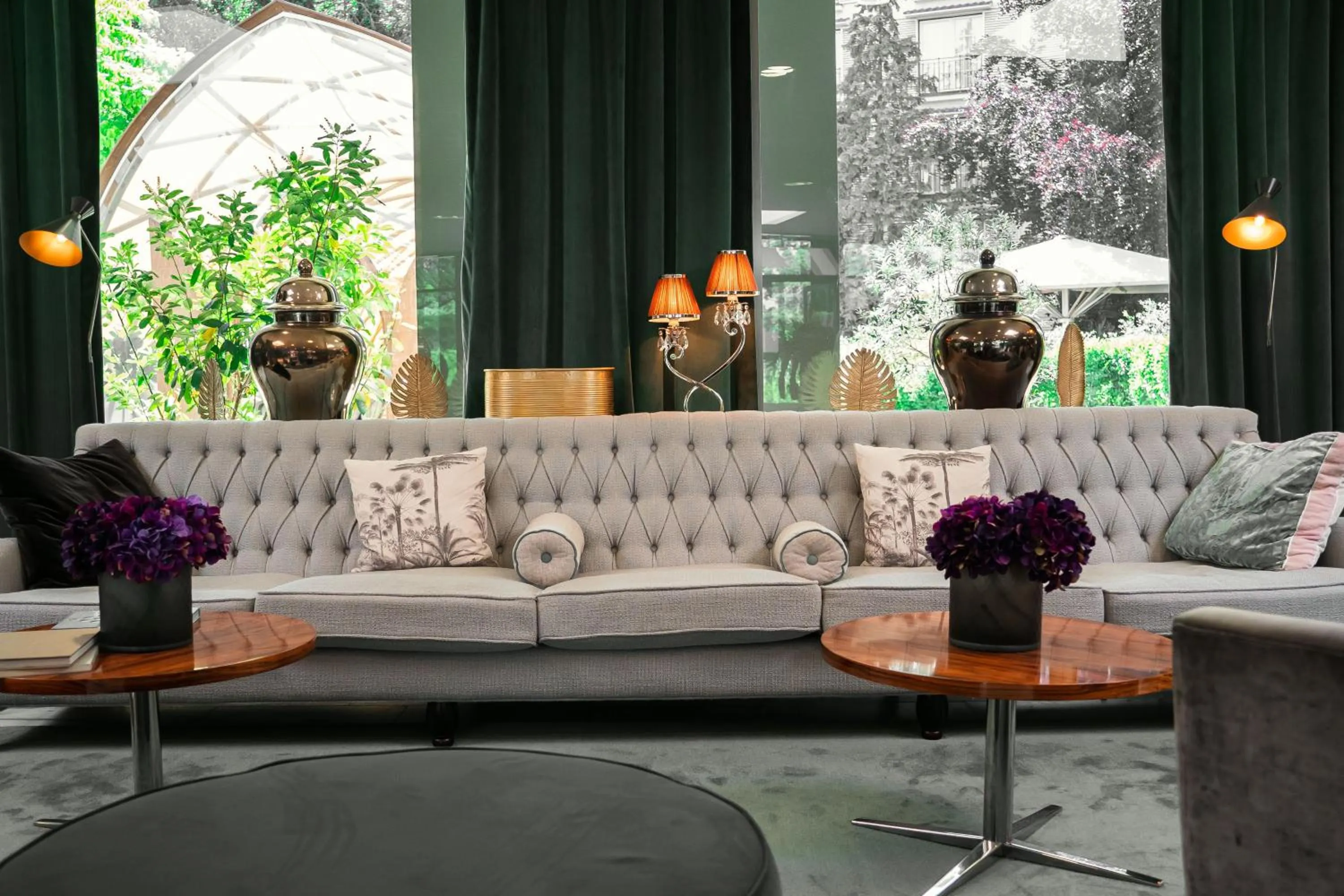 Lobby or reception in Eventhotel Pyramide