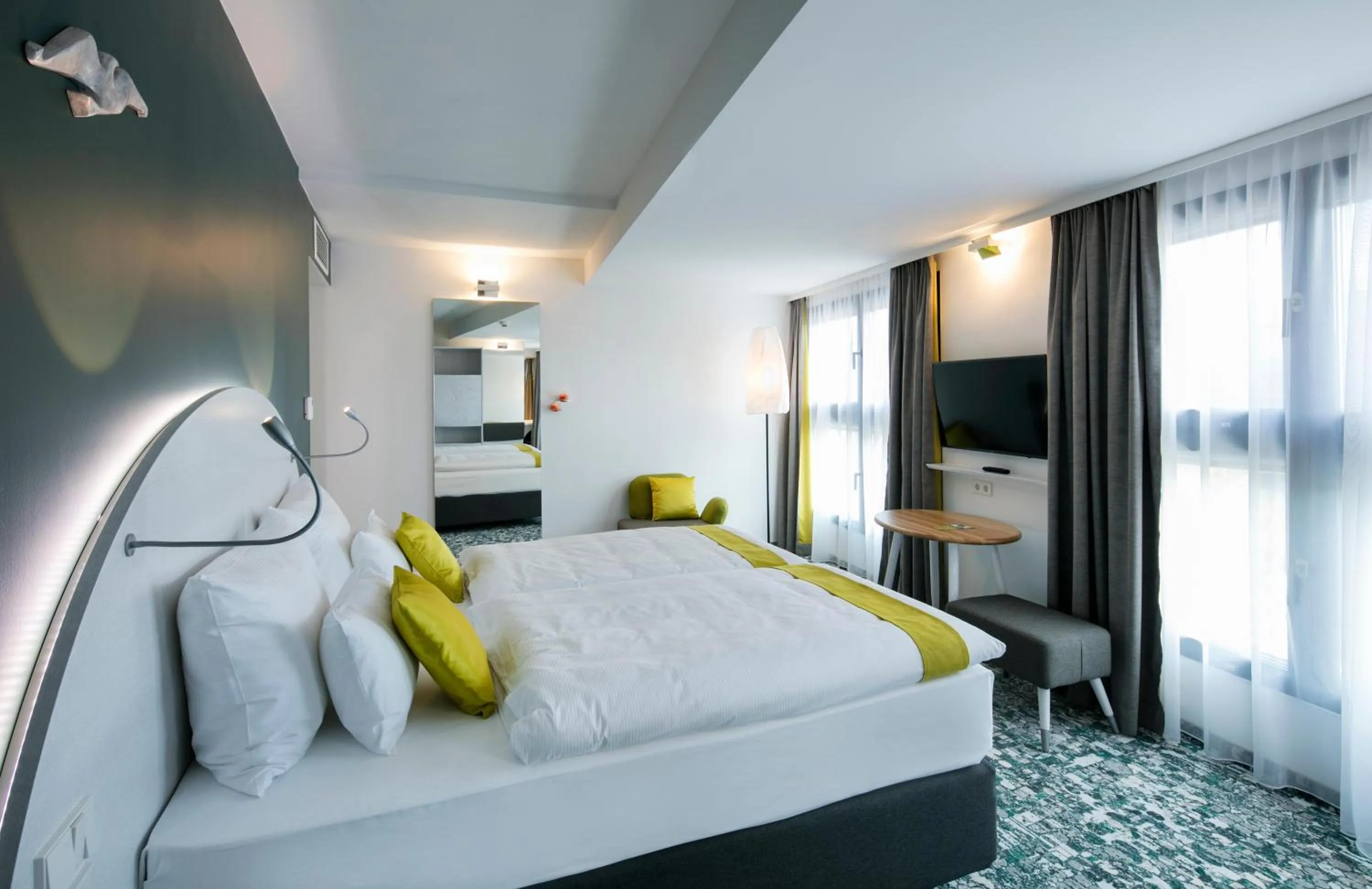 TV and multimedia, Bed in ARCOTEL Donauzentrum Wien