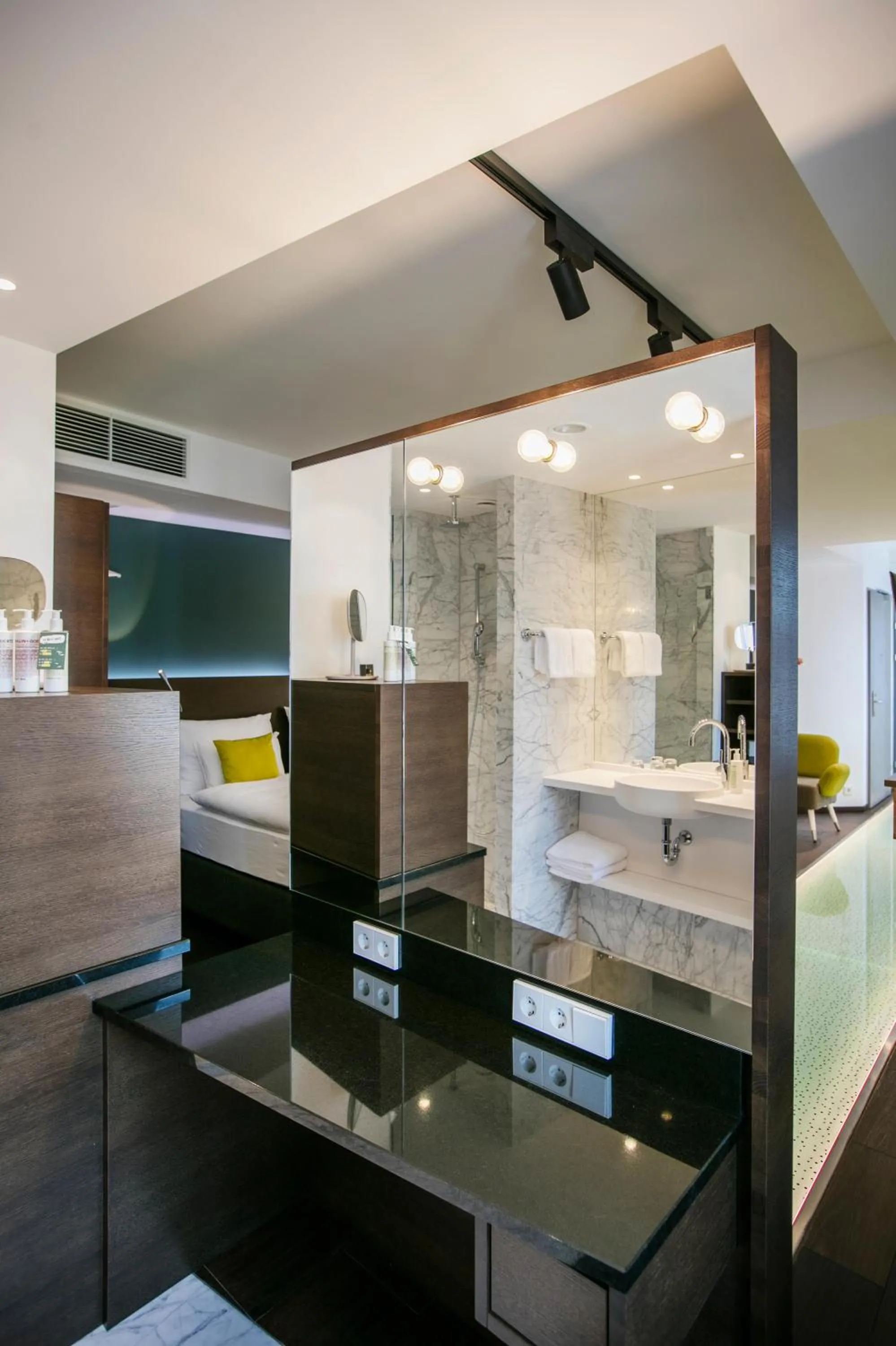 Shower in ARCOTEL Donauzentrum Wien