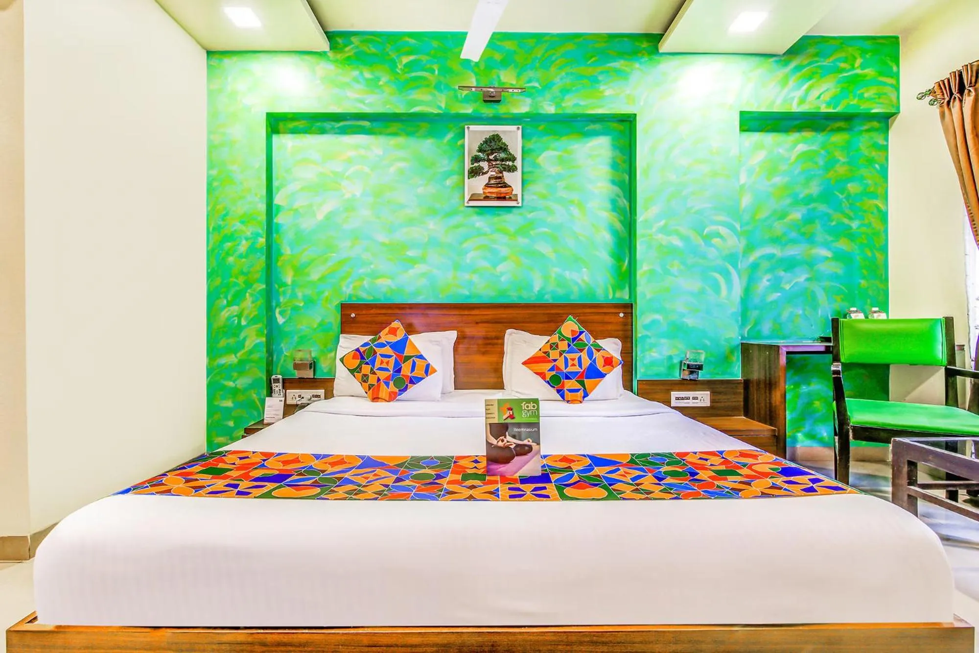Bed in FabHotel Ranjanas - Nr humkar Chowk
