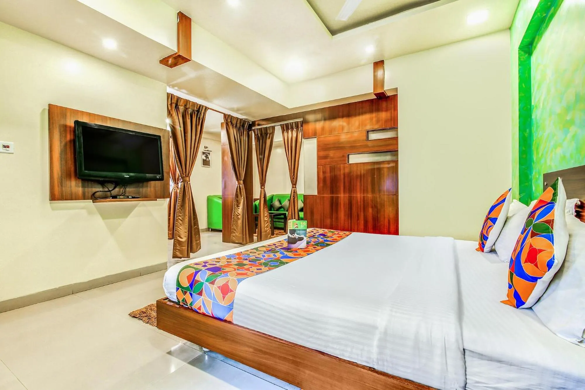 Bed in FabHotel Ranjanas - Nr humkar Chowk