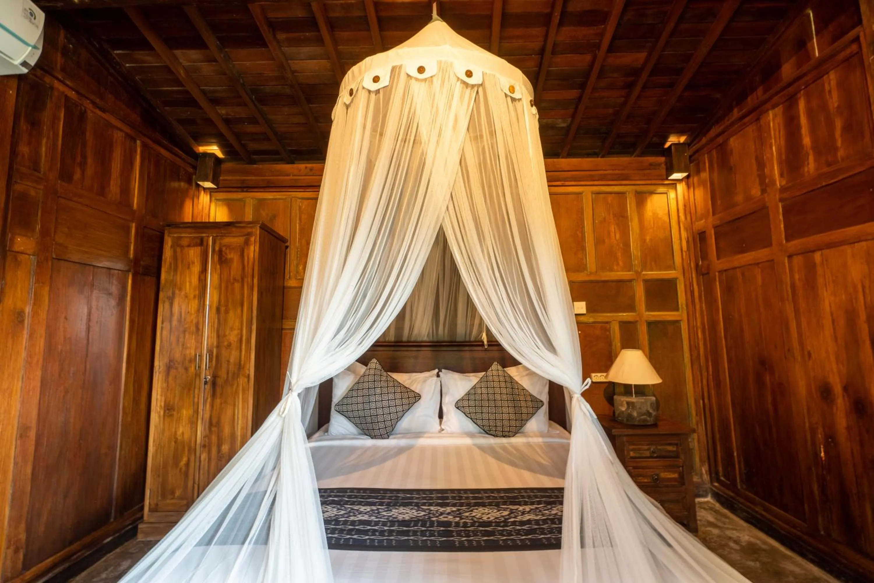 Photo of the whole room, Bed in Sebatu Tulen Villa