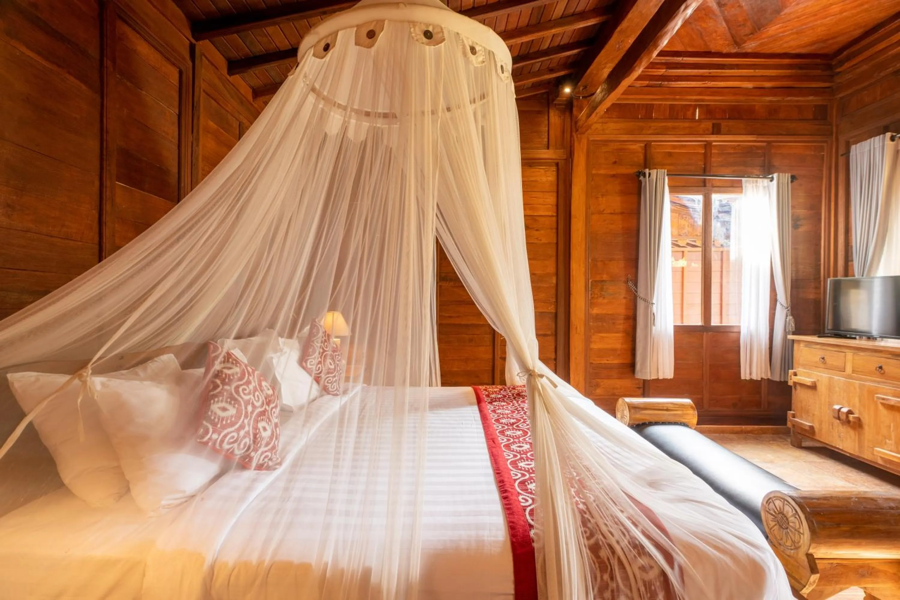 Photo of the whole room, Bed in Sebatu Tulen Villa