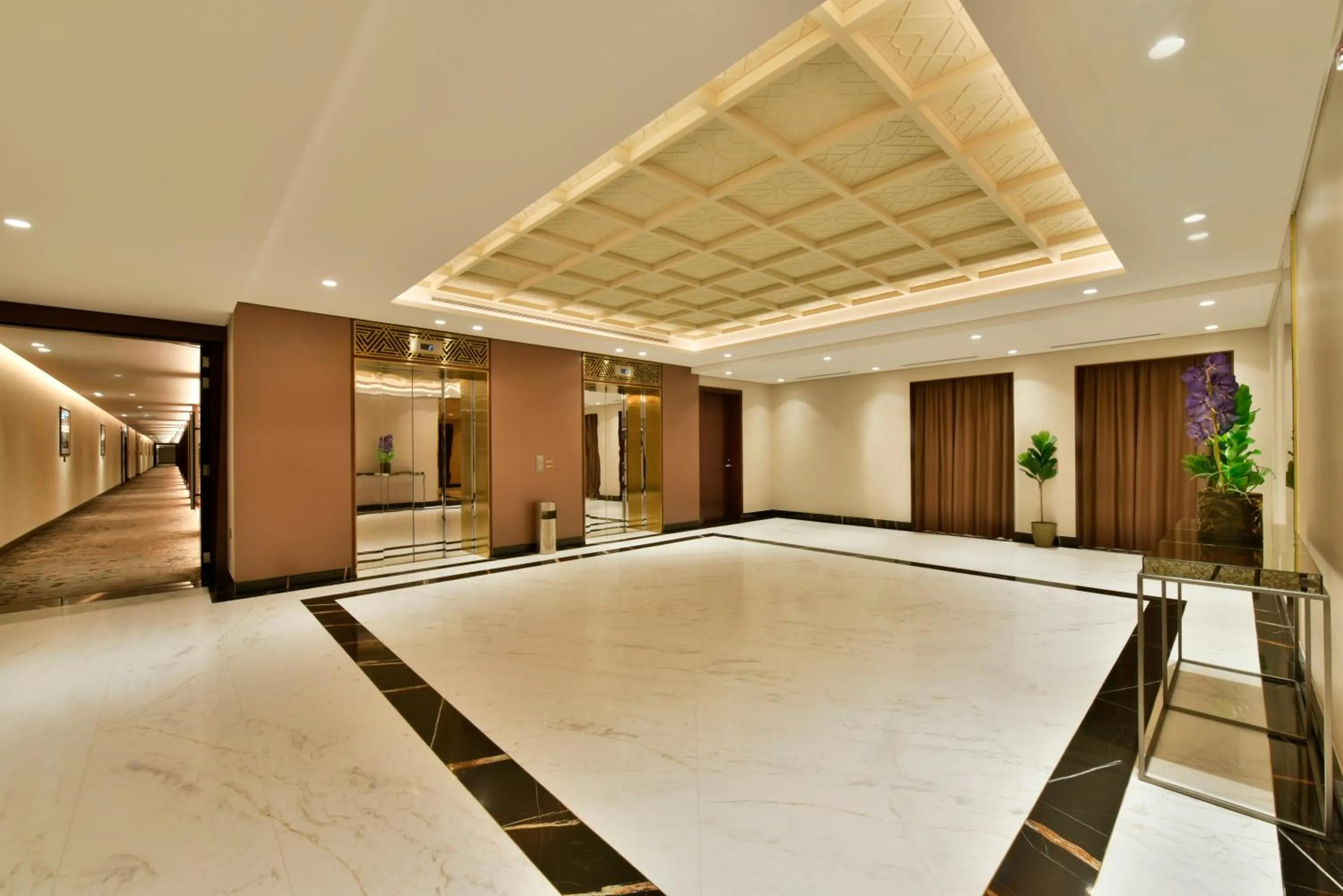 Lobby or reception in Bahrain Airport Hotel Airside Hotel for Transiting and Departing Passengers only