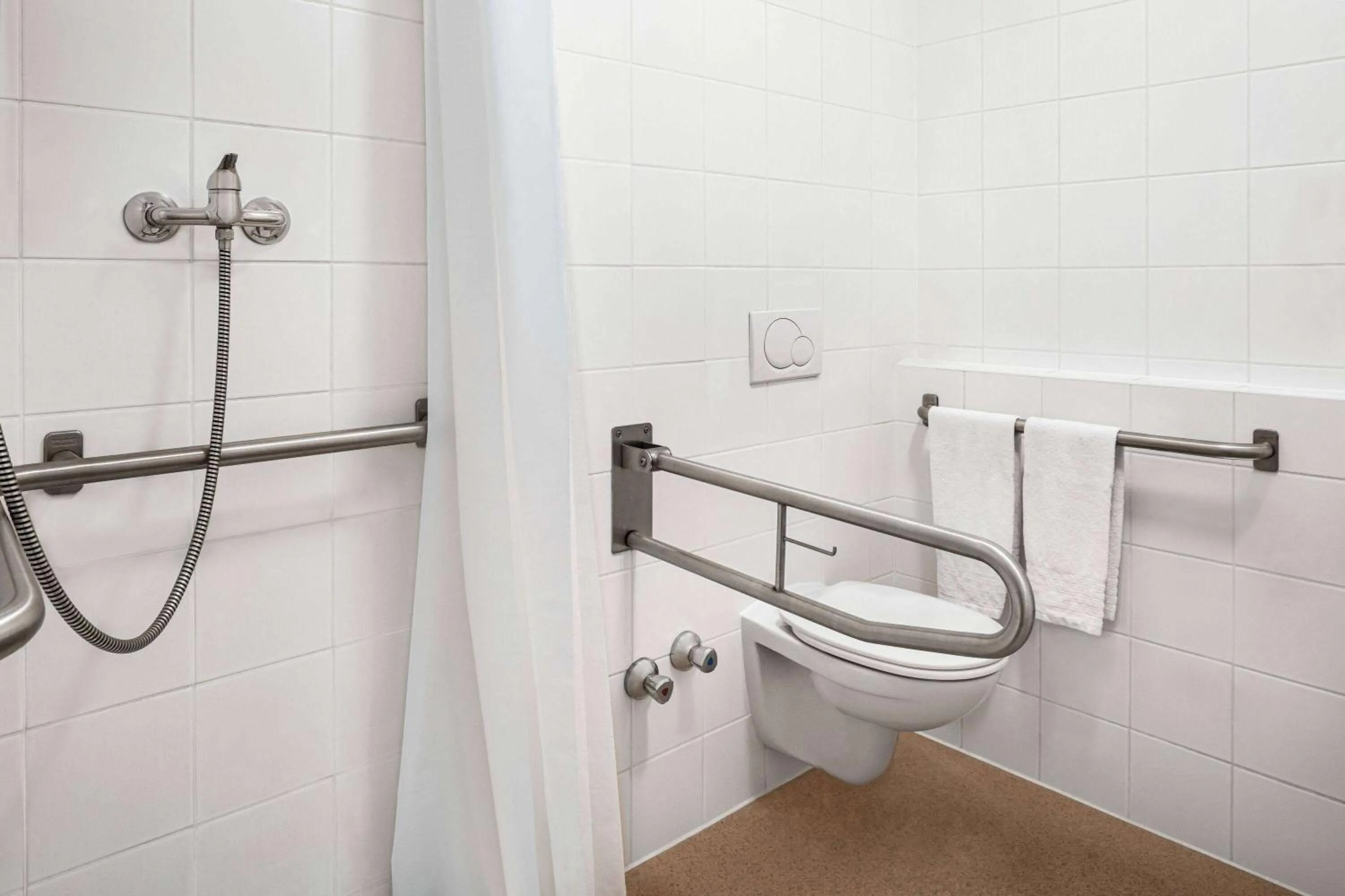 Shower in Amedia Express Sattledt, Trademark Collection by Wyndham