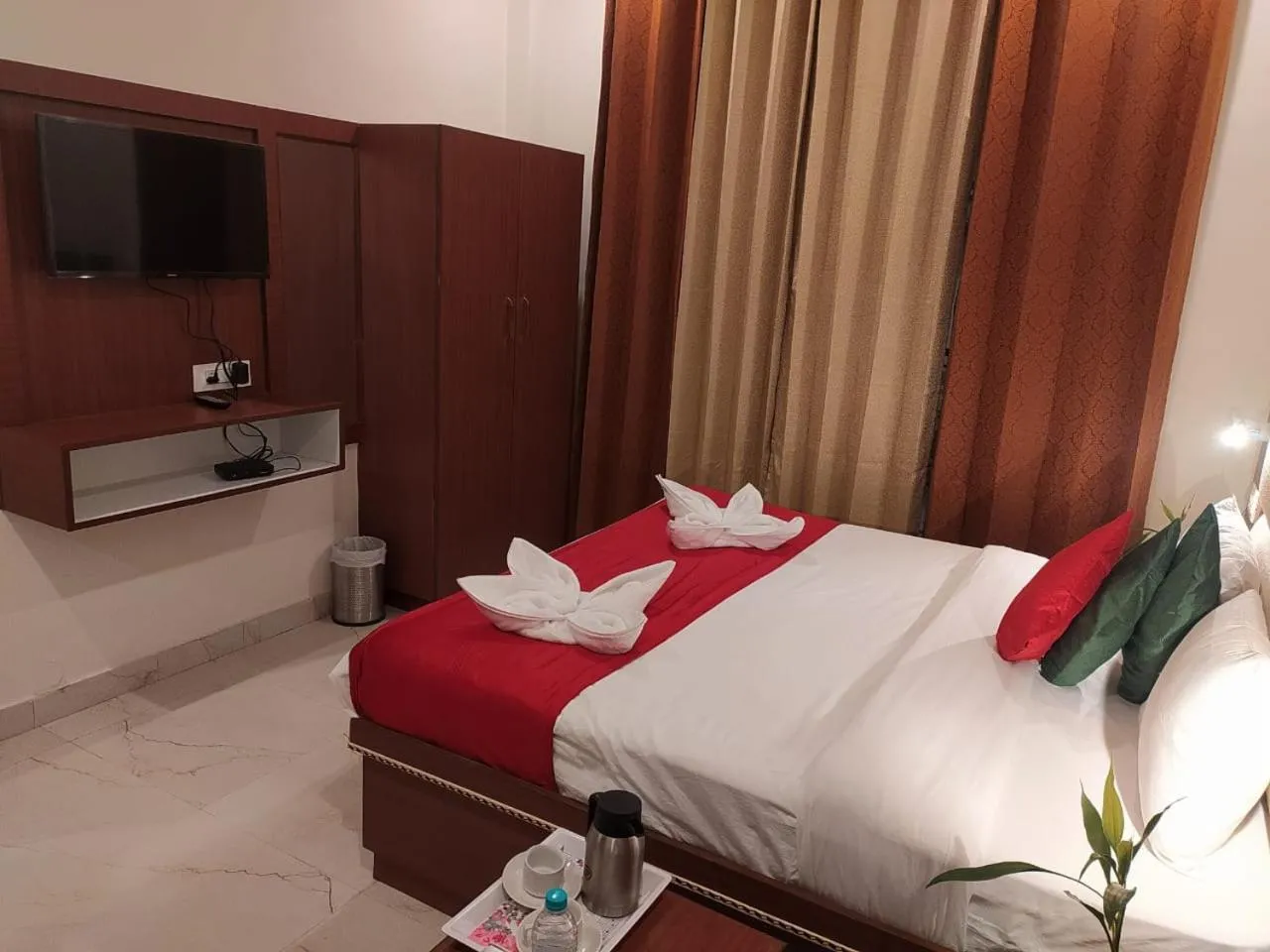 Bed in Hotel The Shivaay - Delight Inn Rishikesh