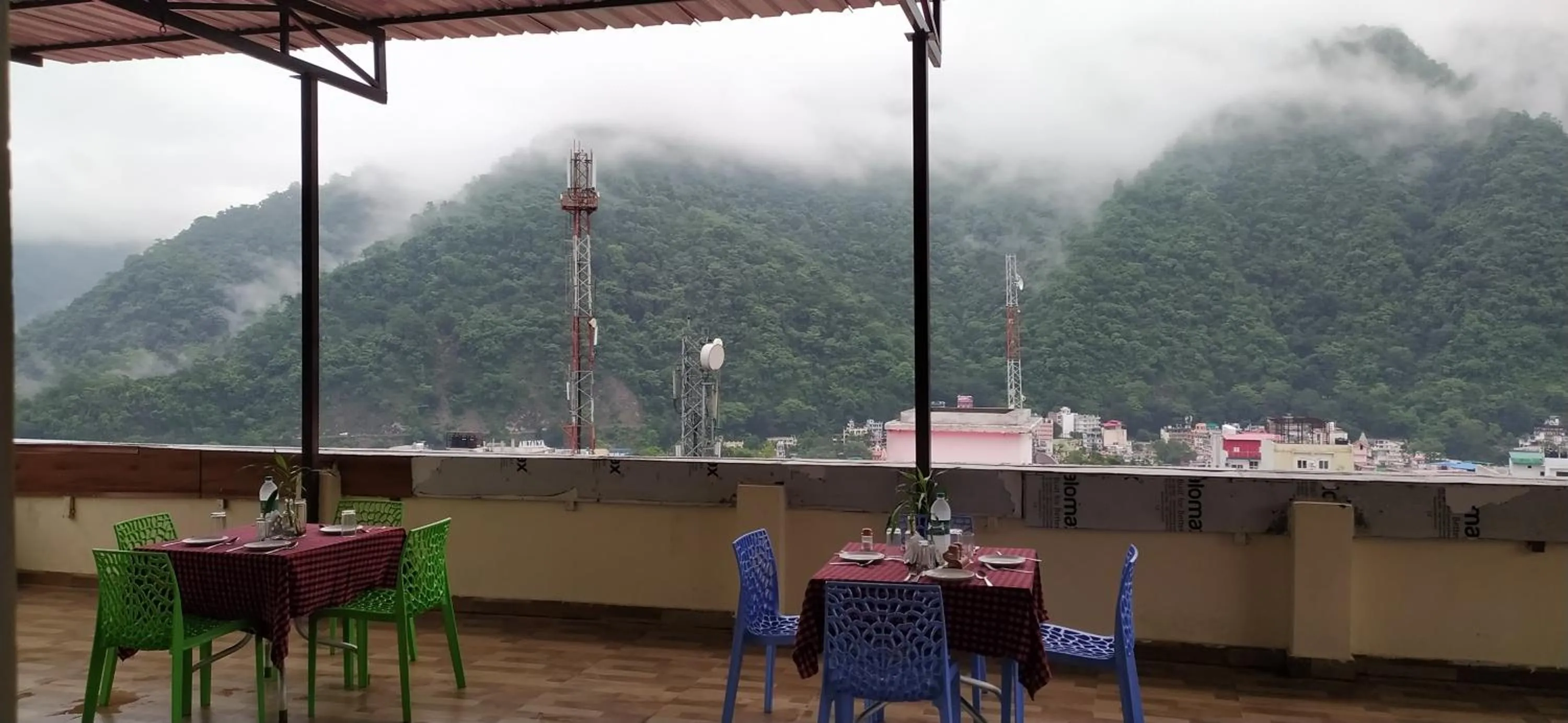 Restaurant/places to eat in Hotel The Shivaay - Delight Inn Rishikesh
