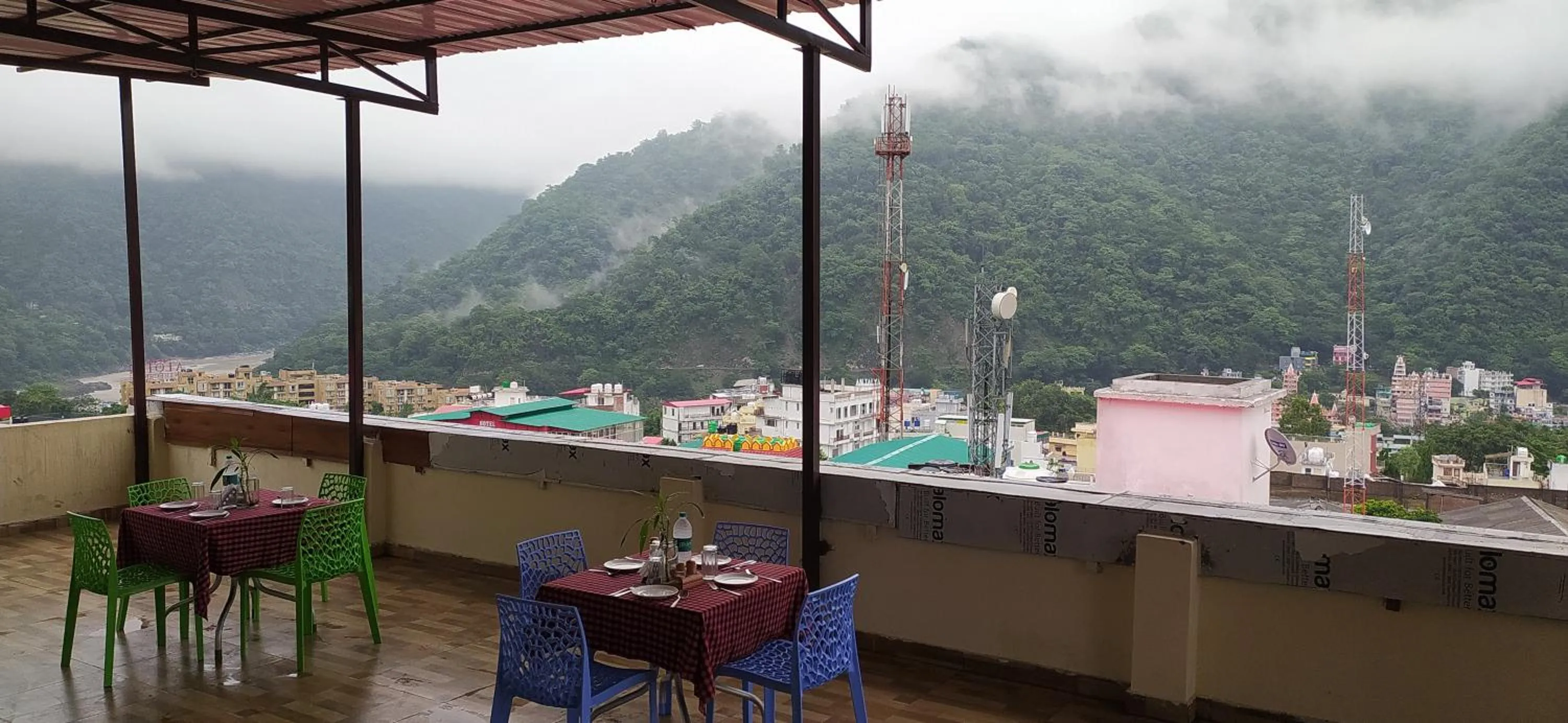 Restaurant/places to eat in Hotel The Shivaay - Delight Inn Rishikesh