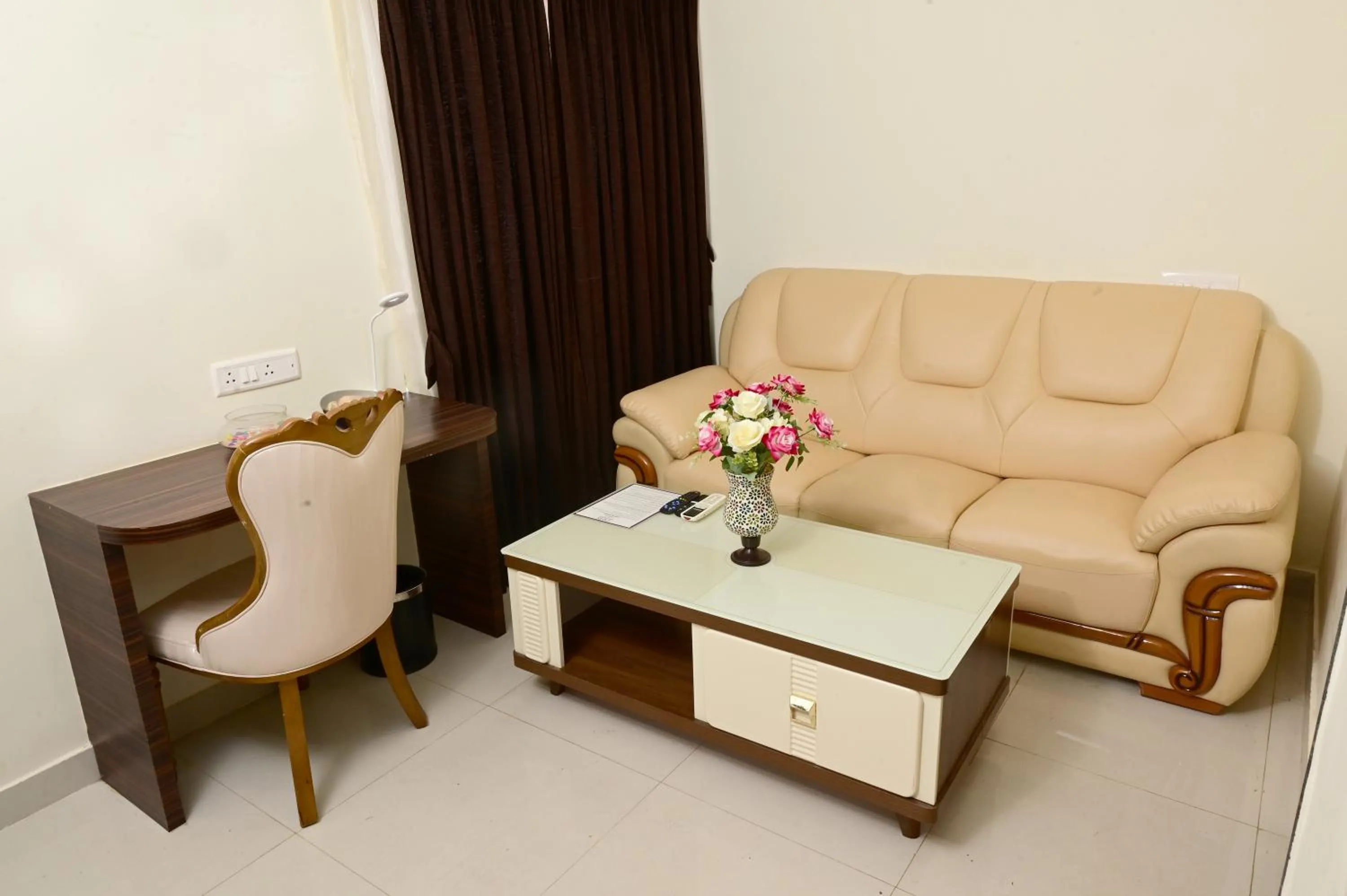 Living room in Shanti Solitaire, Arpora
