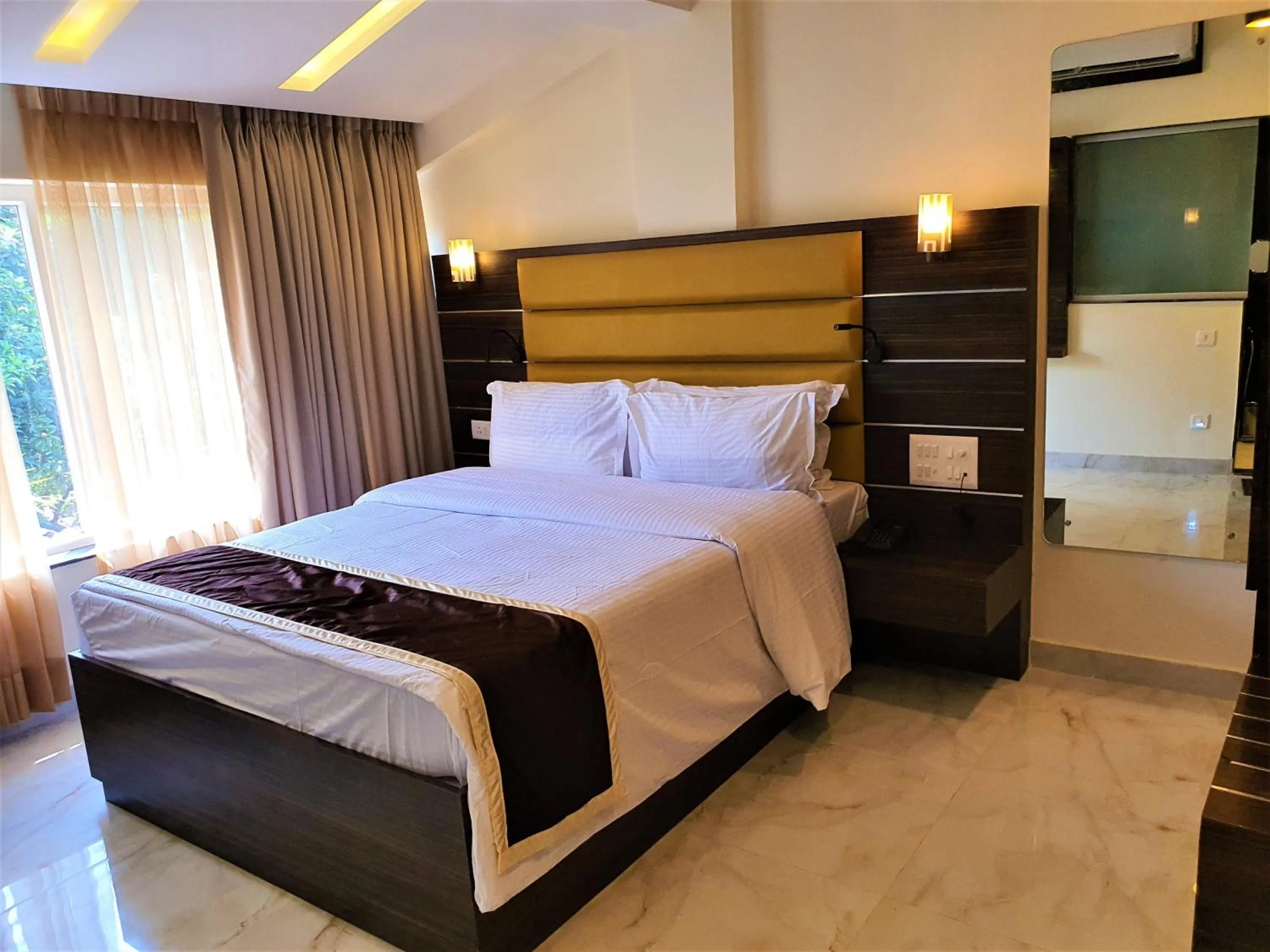 Bed in Shanti Solitaire, Arpora