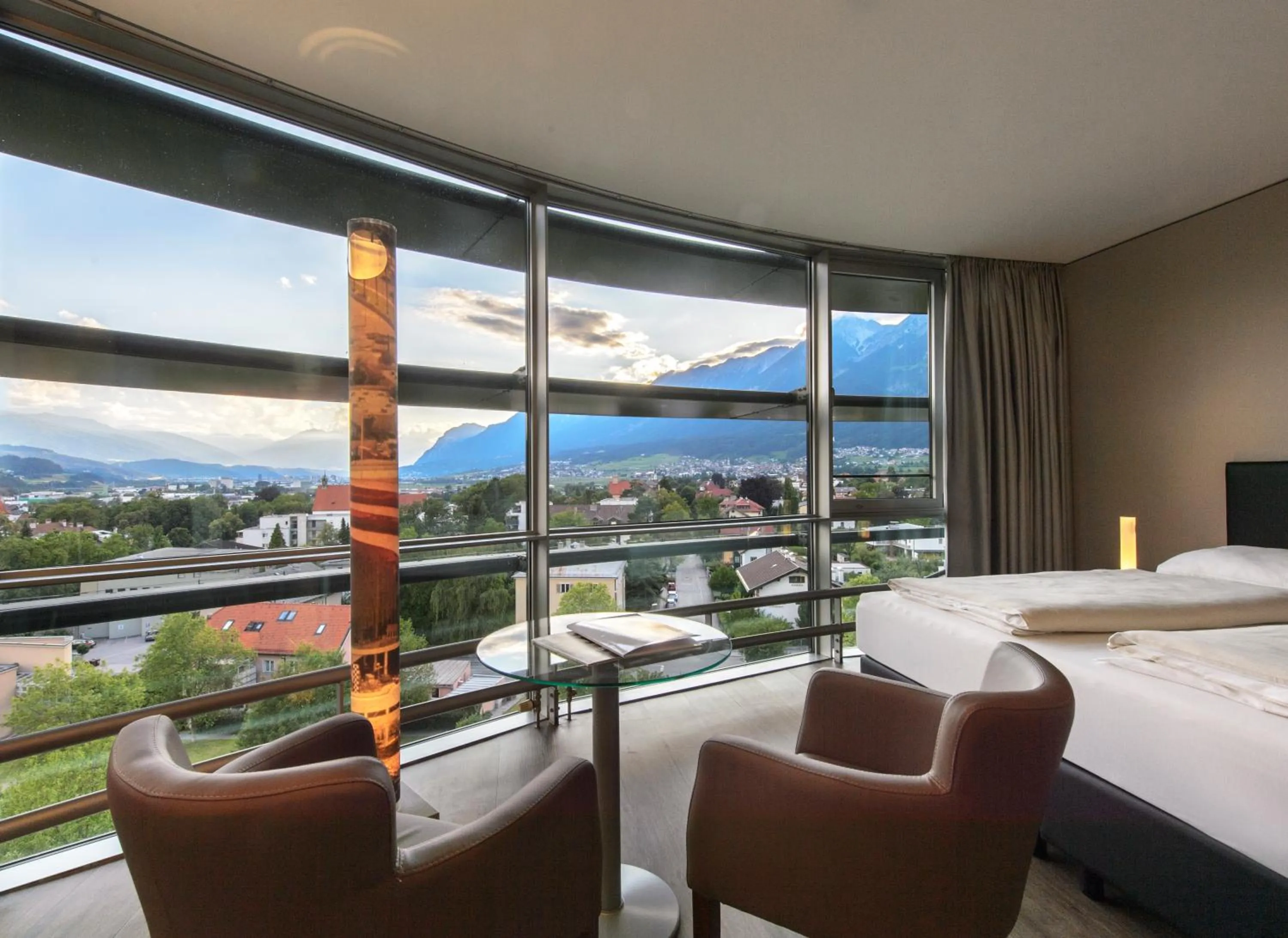 View (from property/room), Bed in Parkhotel Hall in Tirol