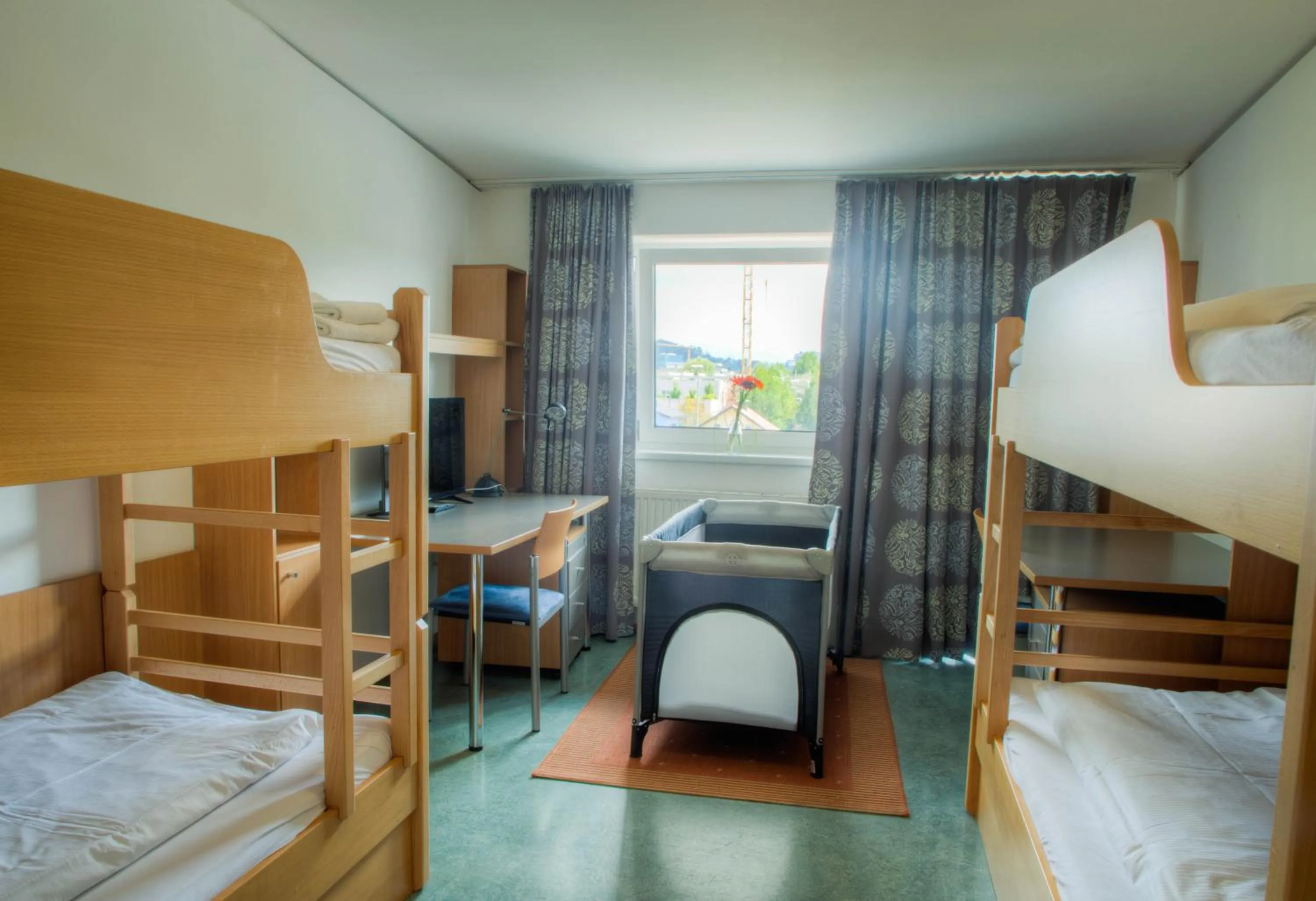 Photo of the whole room, Bed in Kolpinghaus Salzburg - SommerHOSTEL