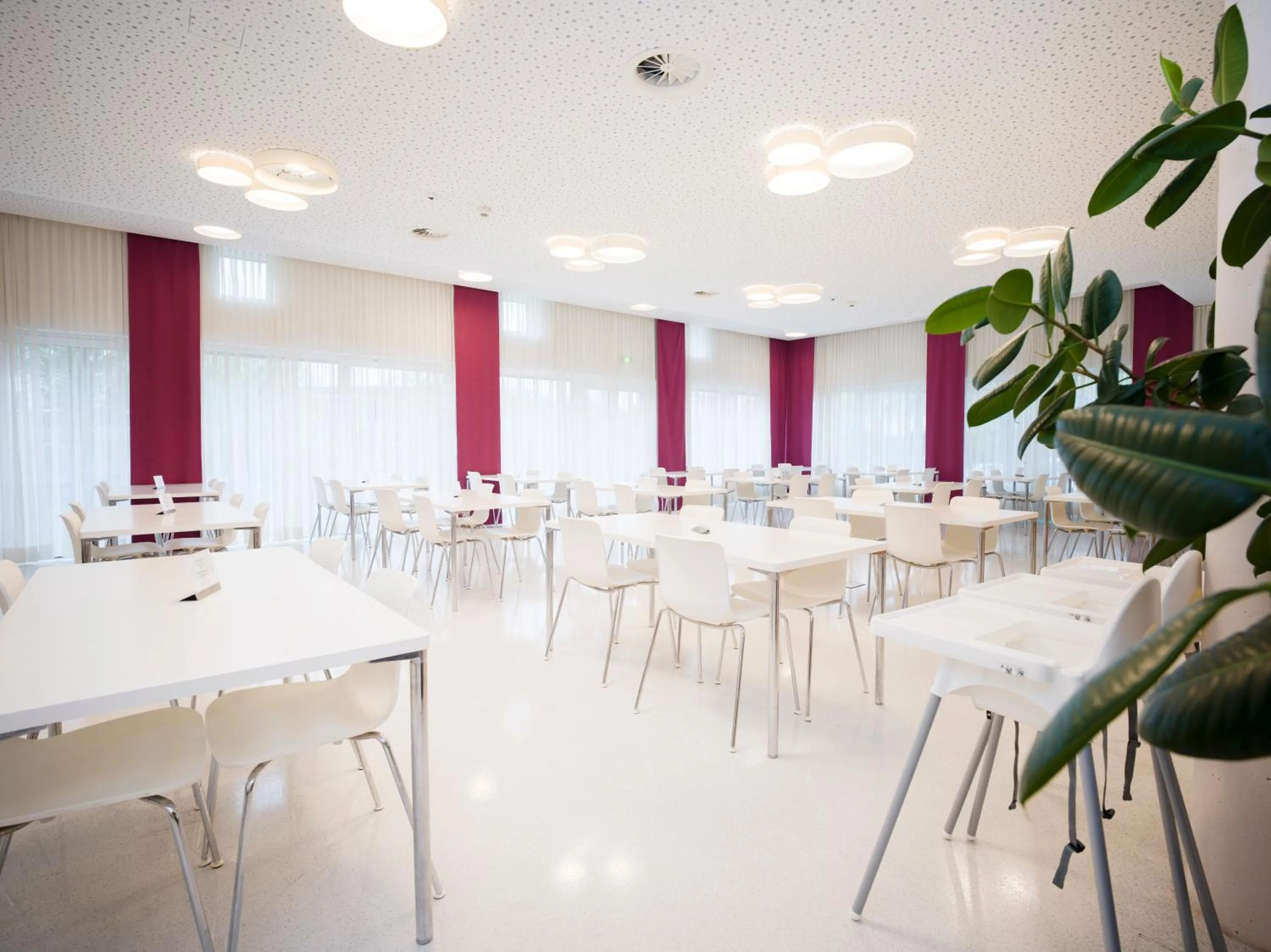 Breakfast in Kolpinghaus Salzburg - SommerHOSTEL