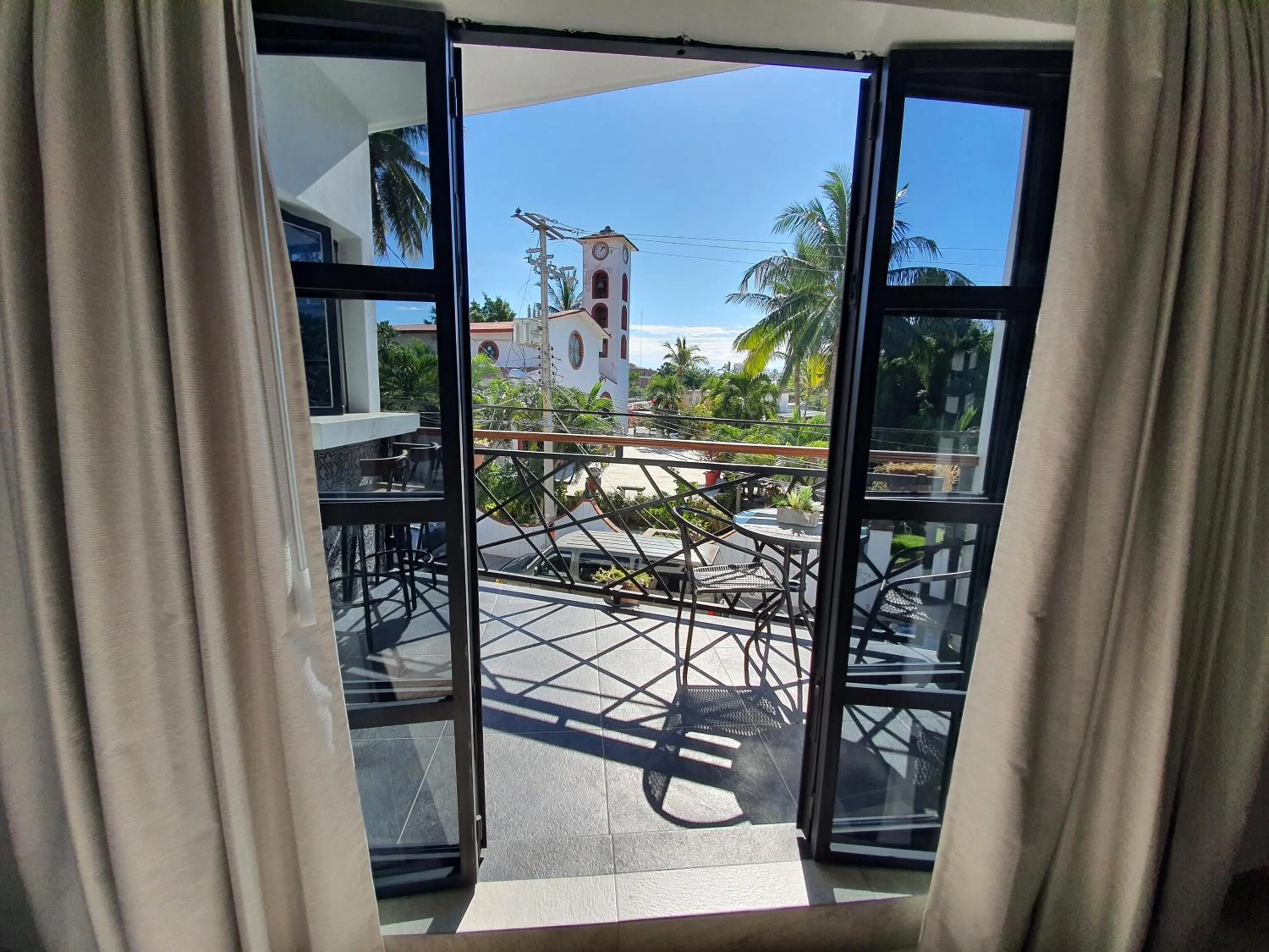 Balcony/Terrace in HOTEL OLAS ALTAS BUCERIAS