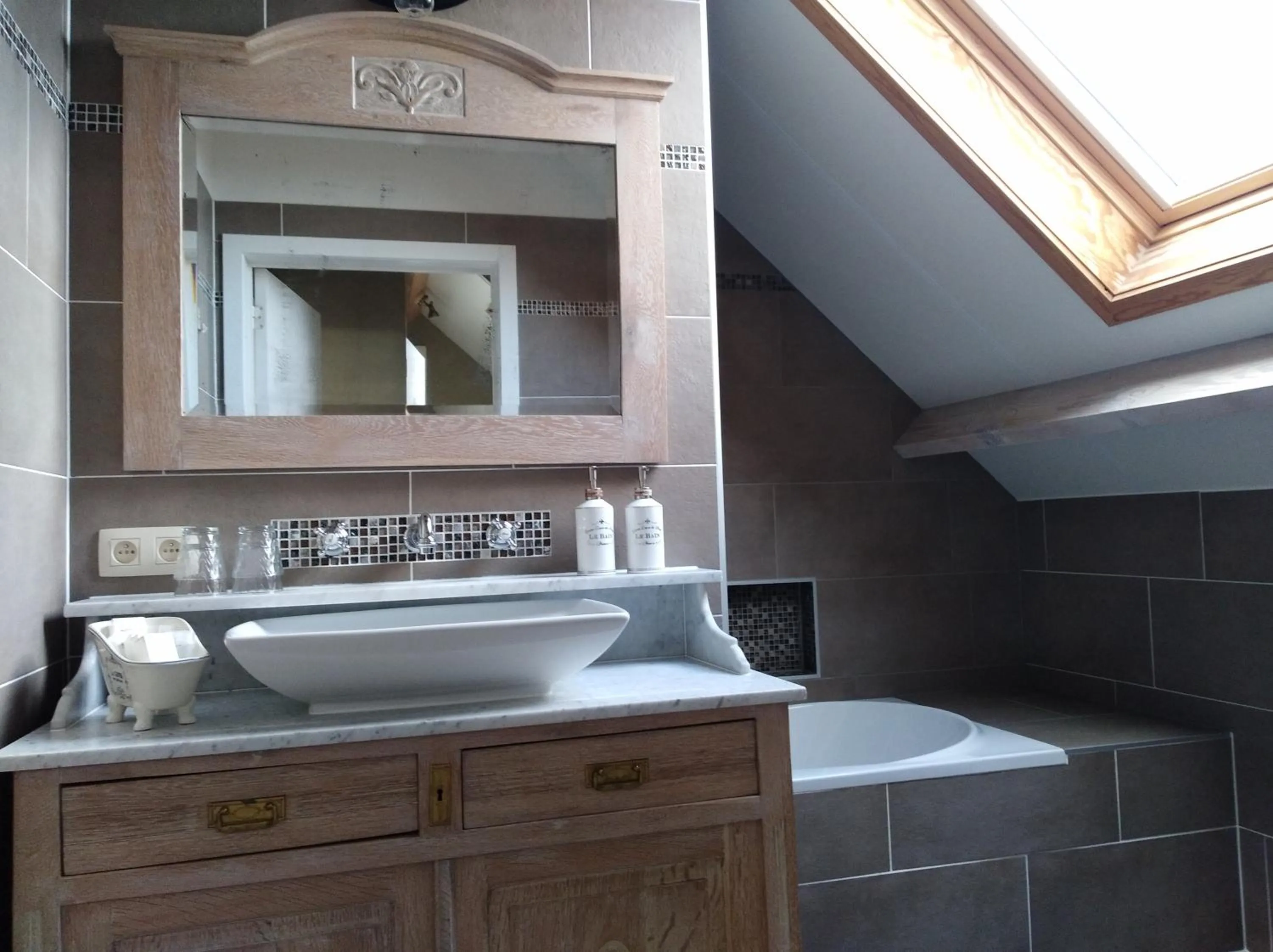 Shower in 't Hooghe Licht Bed & Breakfast