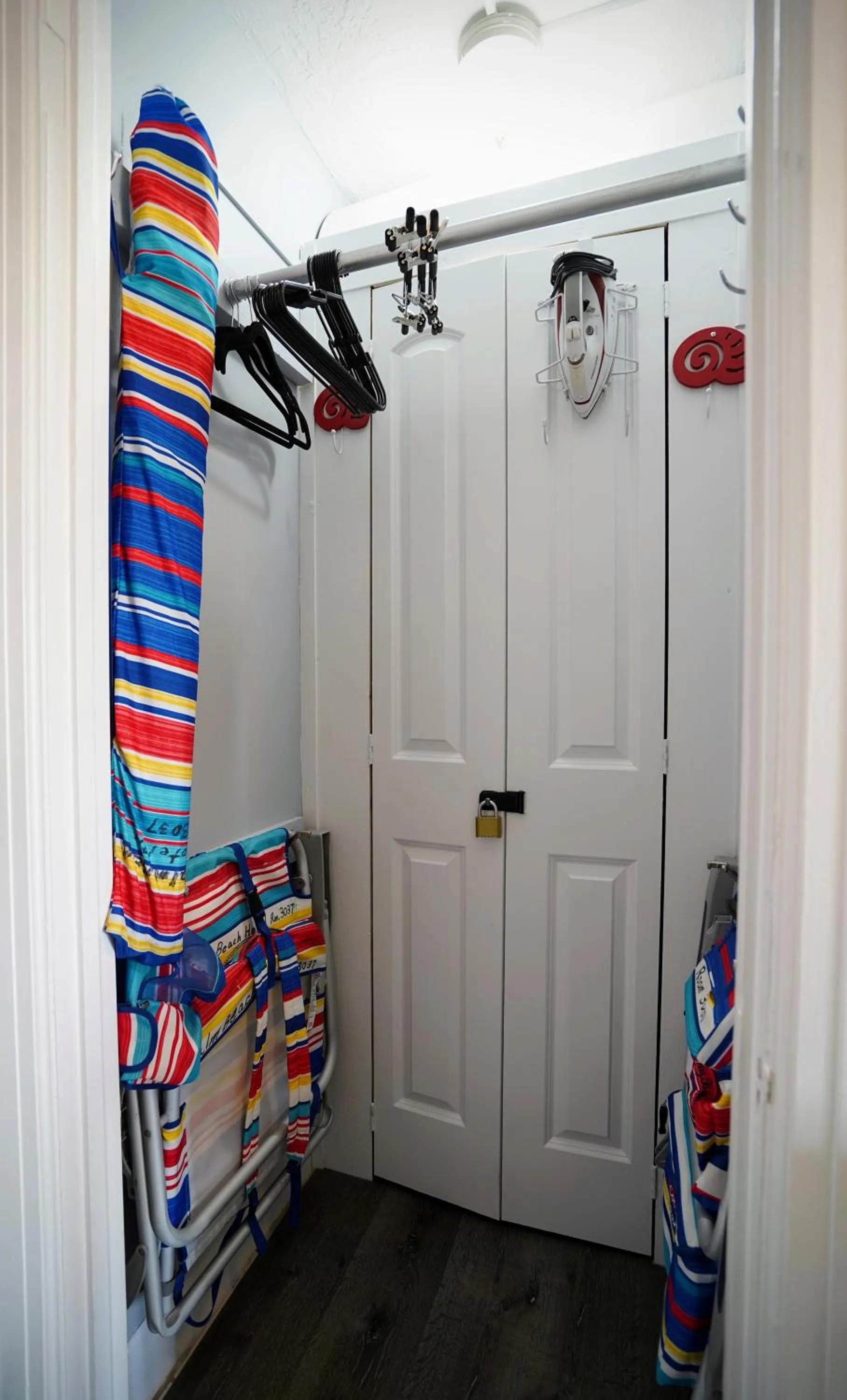 Palm Beach Hotel with Juliette Balconies! 2 blocks from beach! Historic Landmark