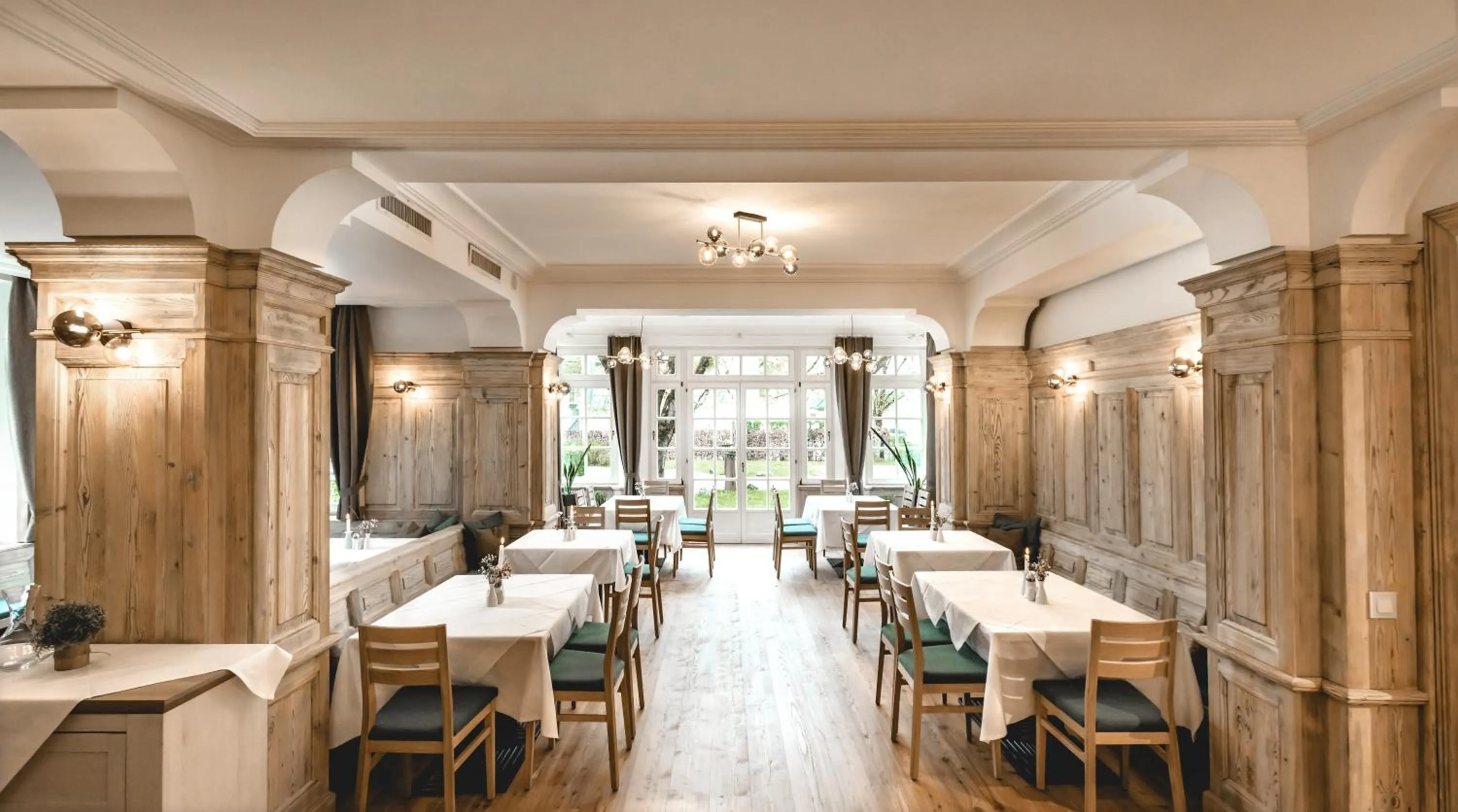 Restaurant/places to eat in Seehotel Brandauer's Villen