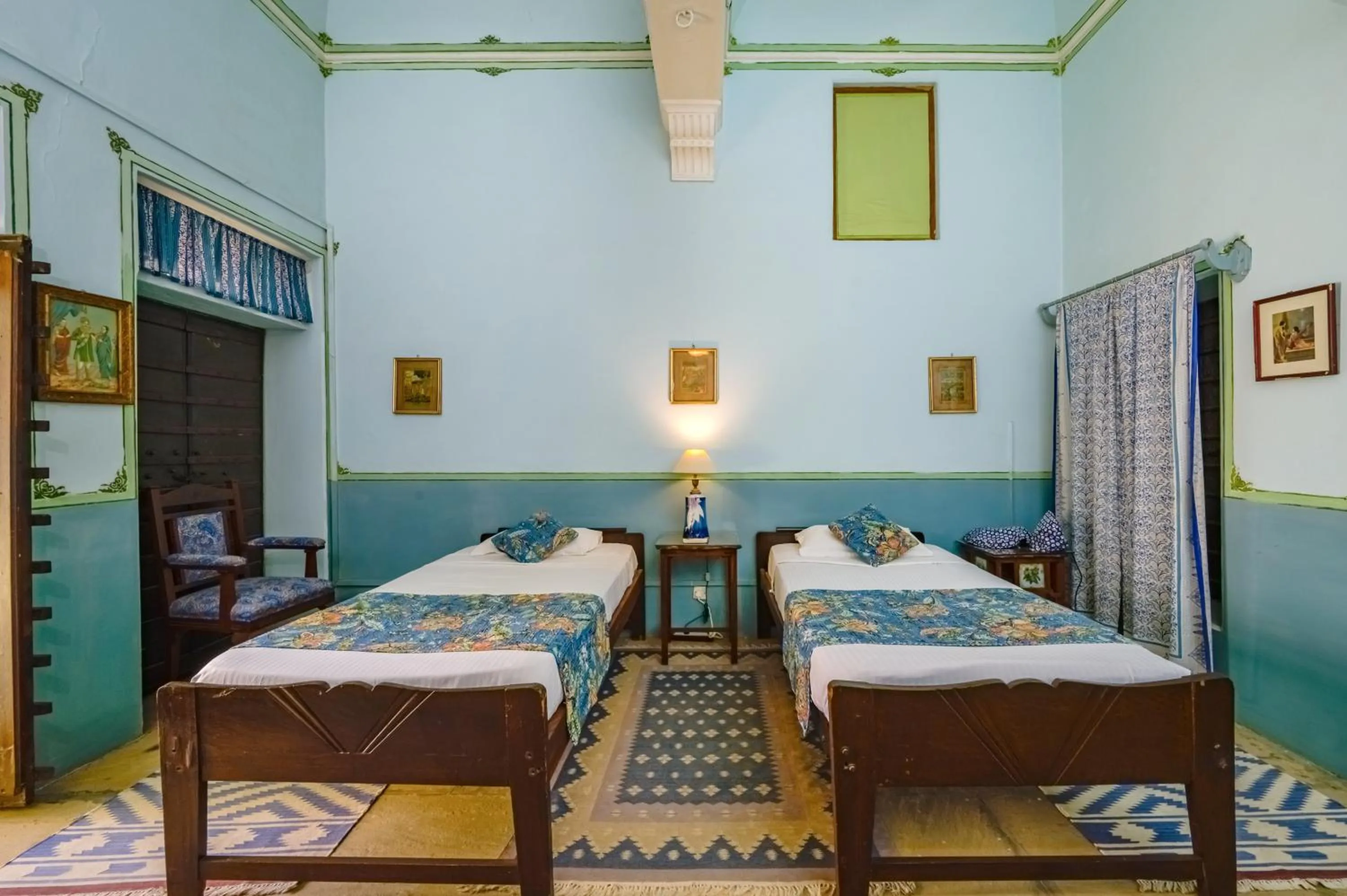 Bed in Neemrana's - Piramal Haveli