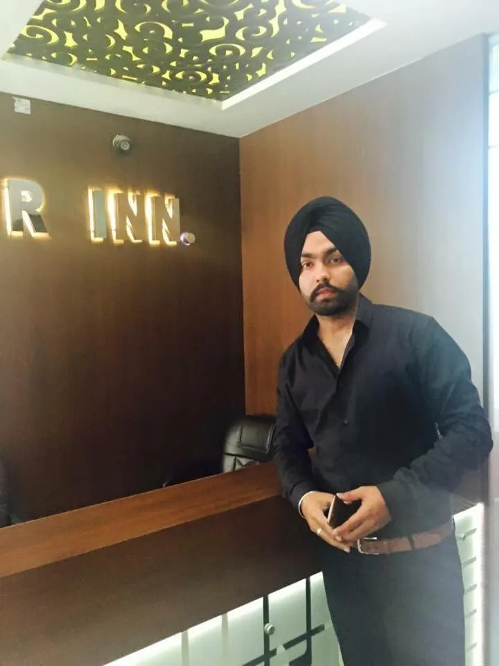 Logo/Certificate/Sign in Hotel Star Inn