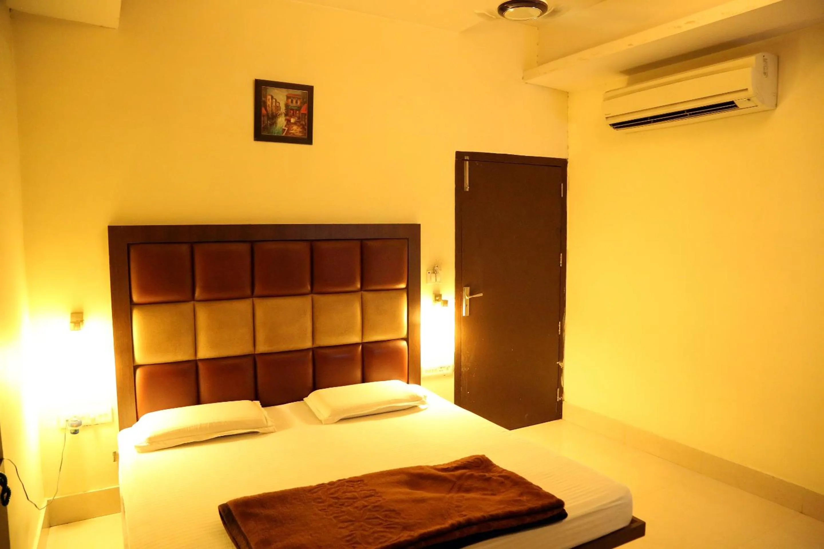 Bed in Hotel Star Inn