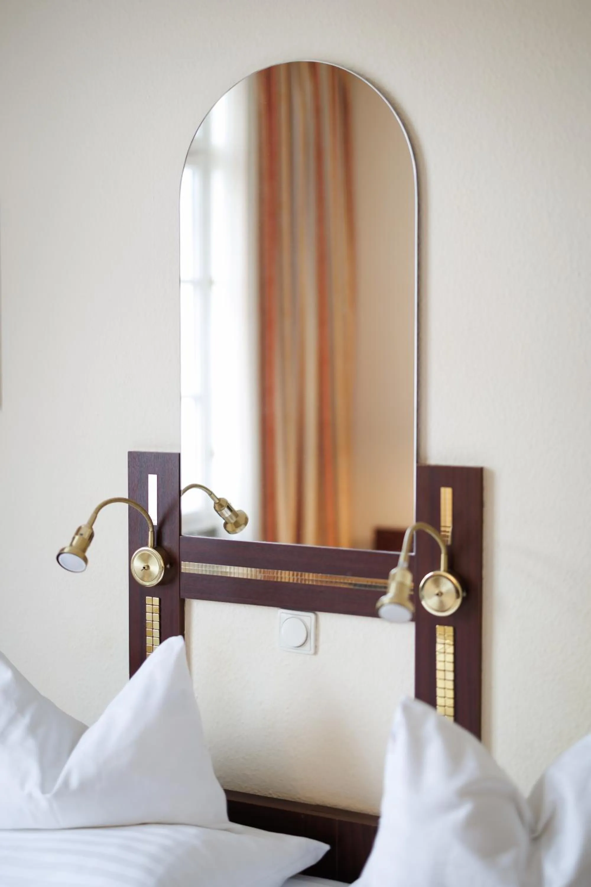 Photo of the whole room, Bed in Continental Hotel-Pension