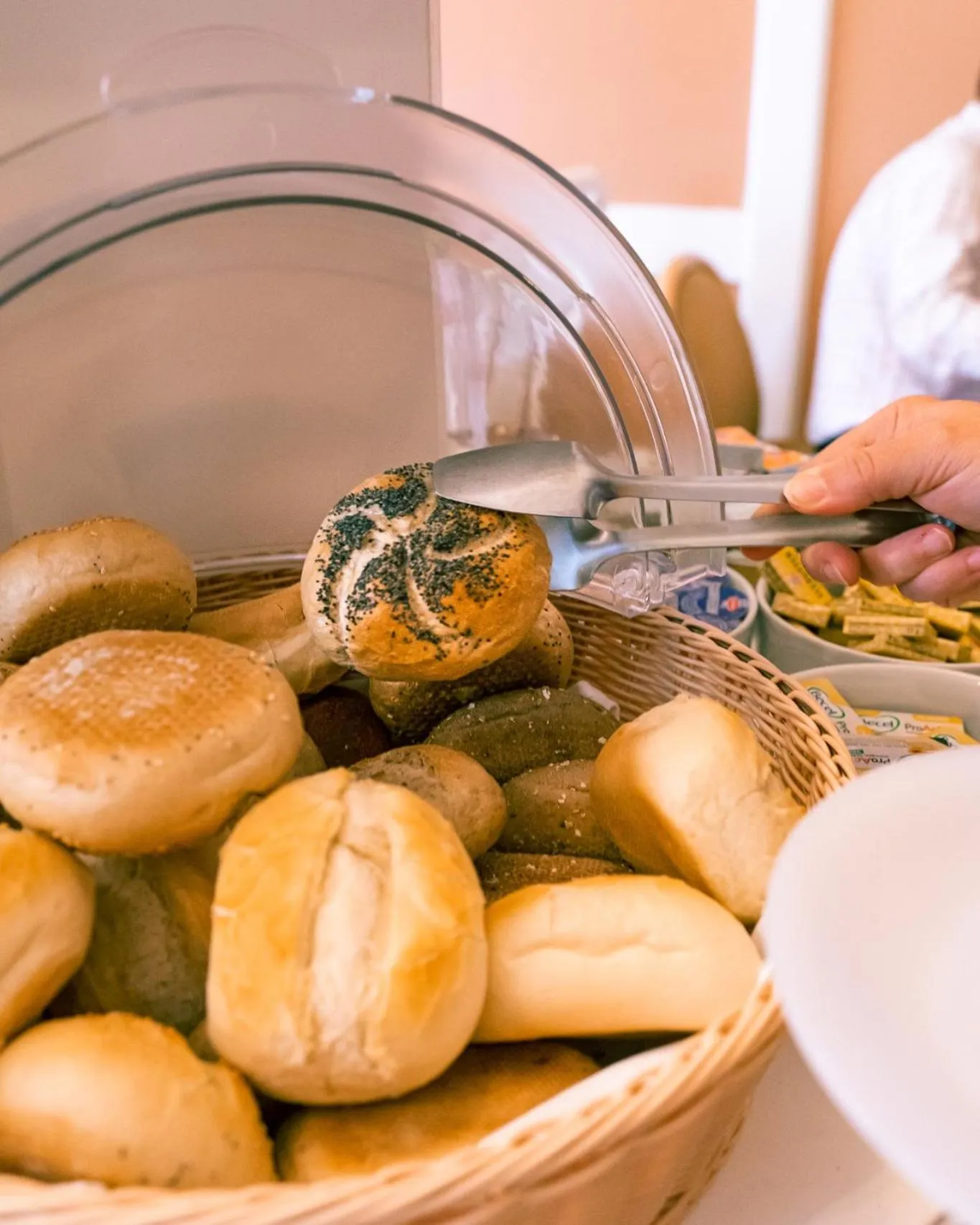 Buffet breakfast in Continental Hotel-Pension
