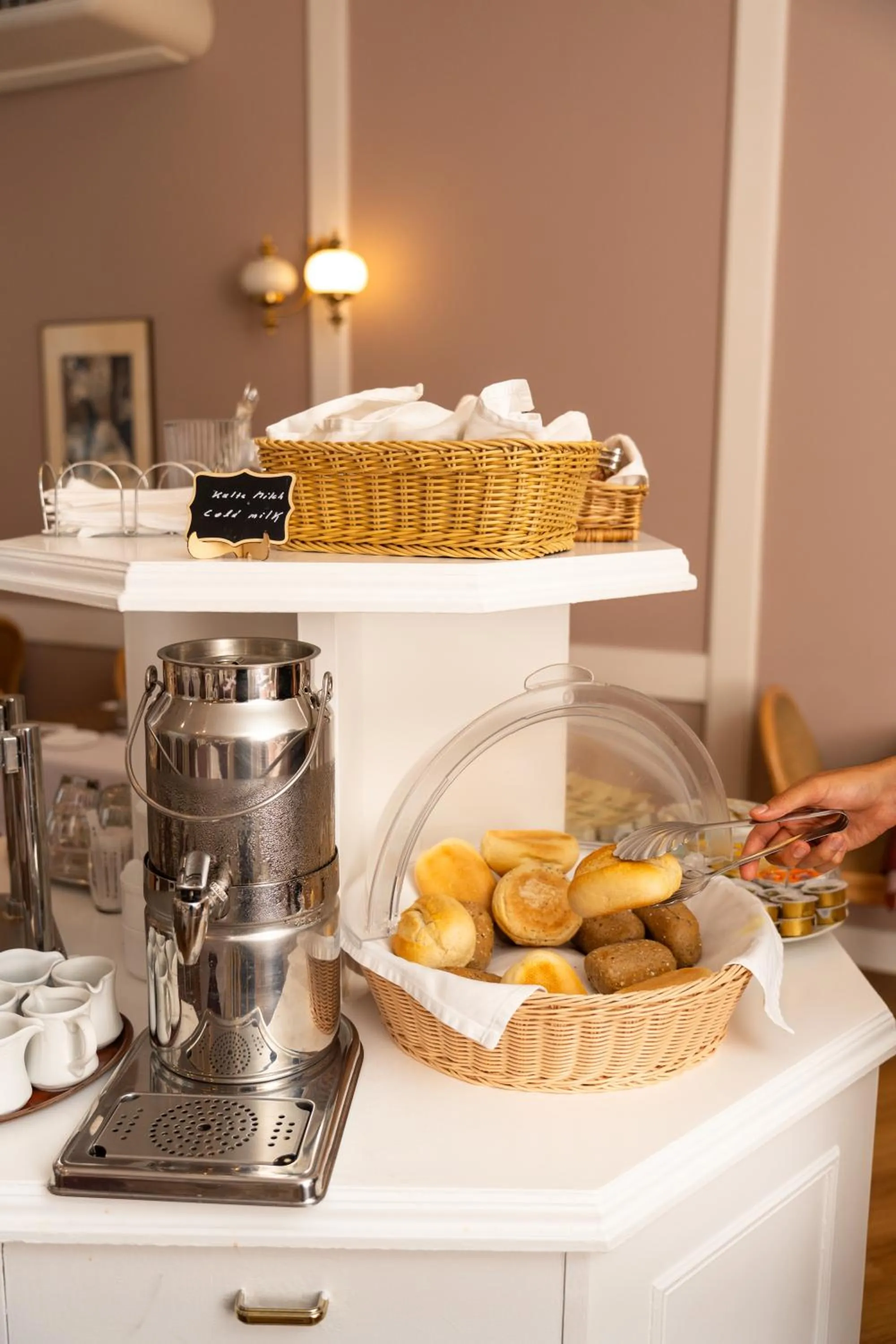 Breakfast in Continental Hotel-Pension