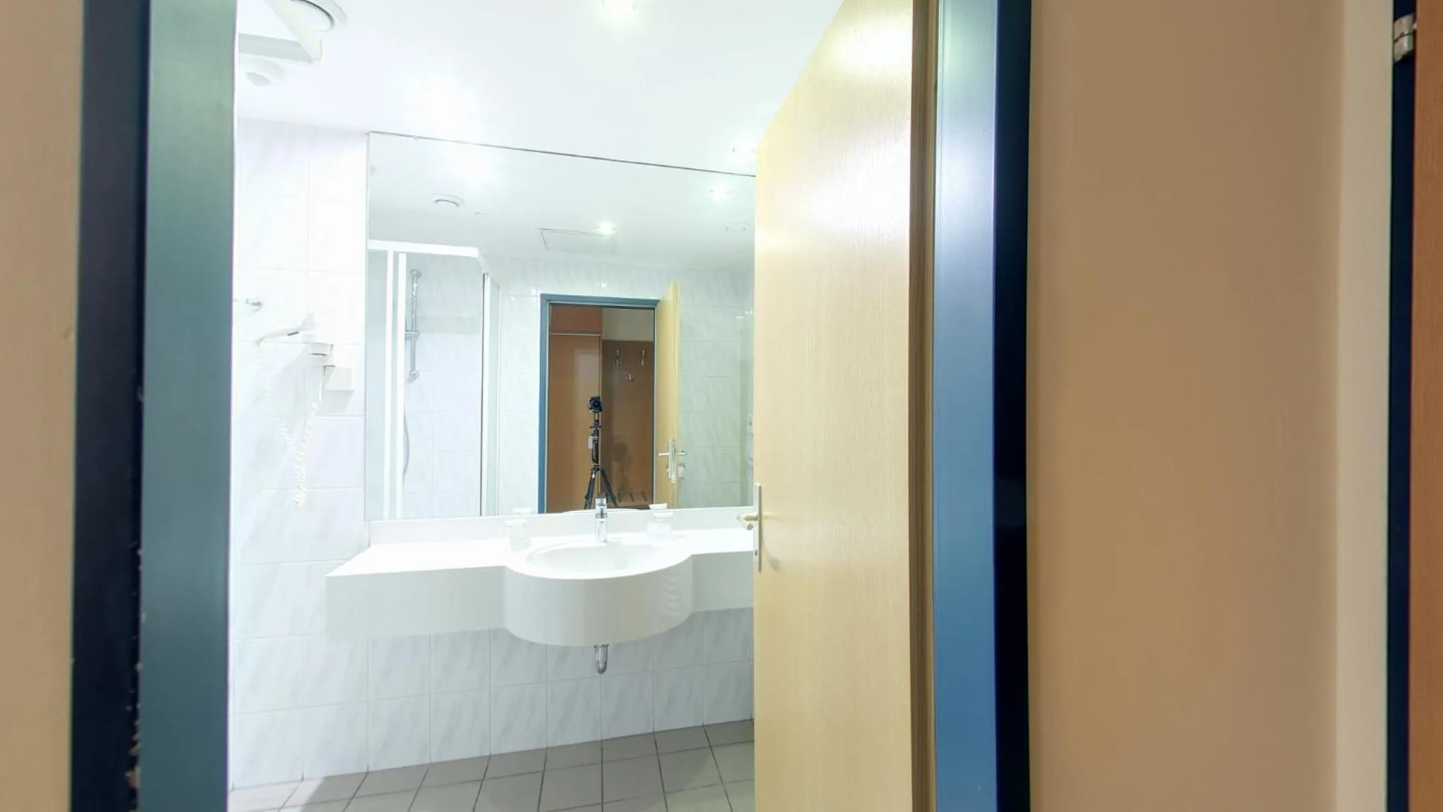 Bathroom in Continental Hotel-Pension