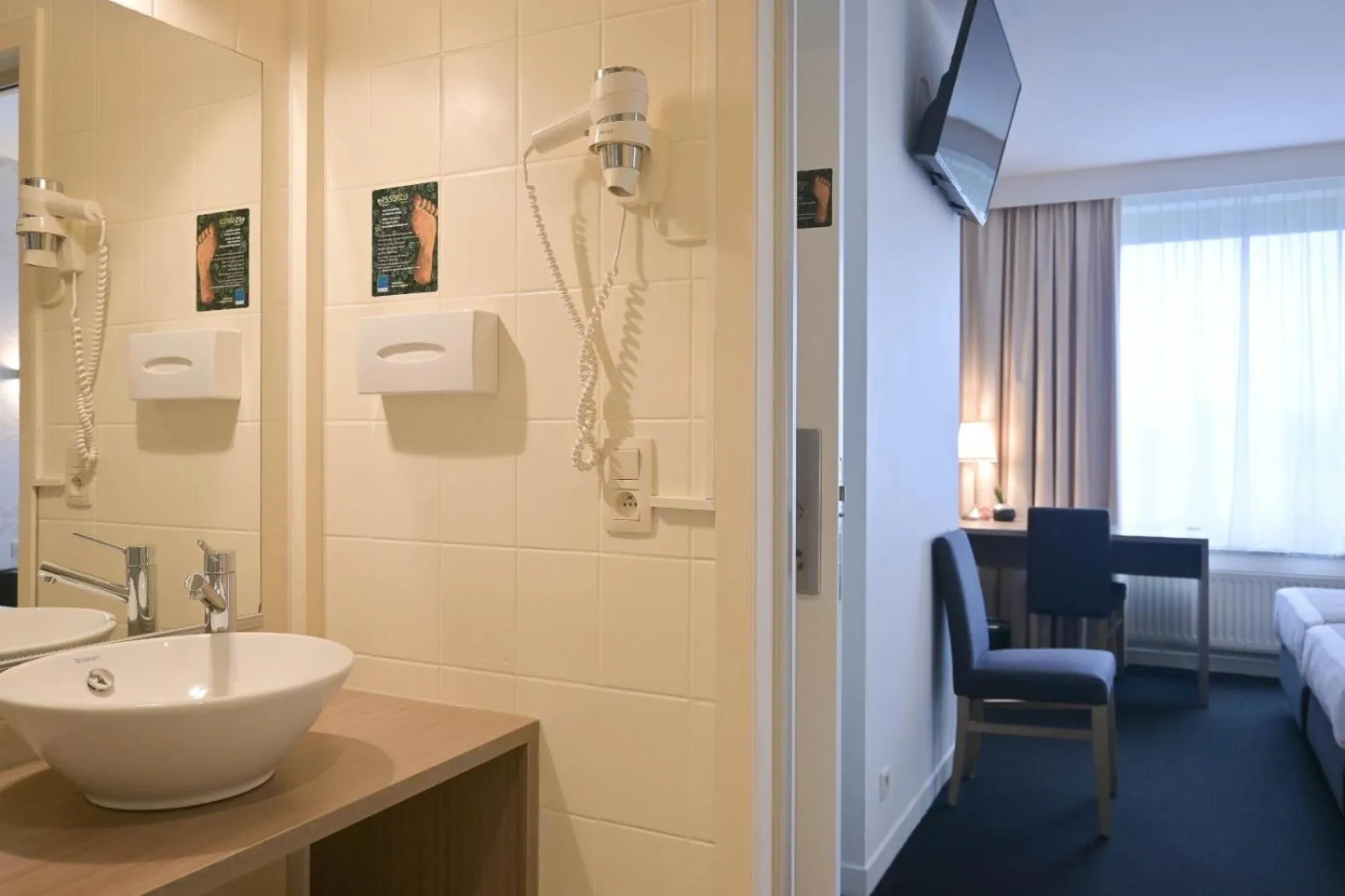 Photo of the whole room in Hotel Essenza